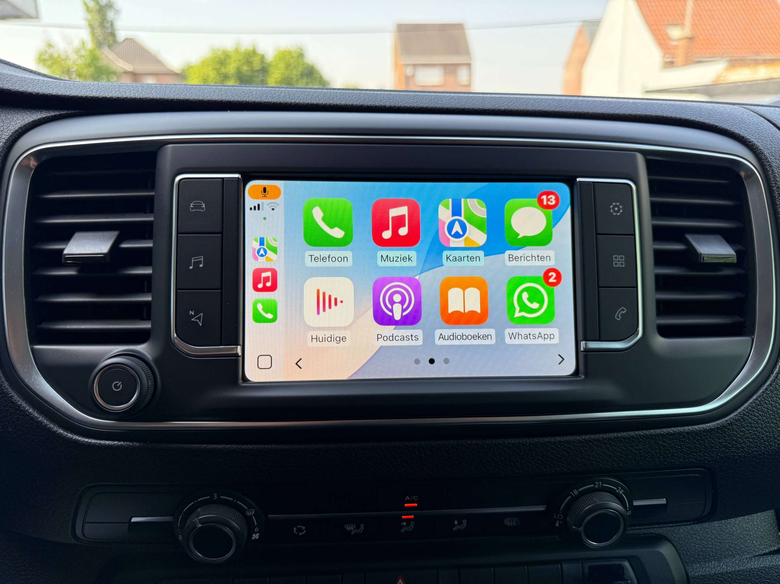 064e4d65-6357-4cdb-8be7-3a92f2eb8c0329-peugeot-expert-2-0-bluehdi-3zit-automaat-dakrek-navi-camera-carplay-led-pdc.jpg