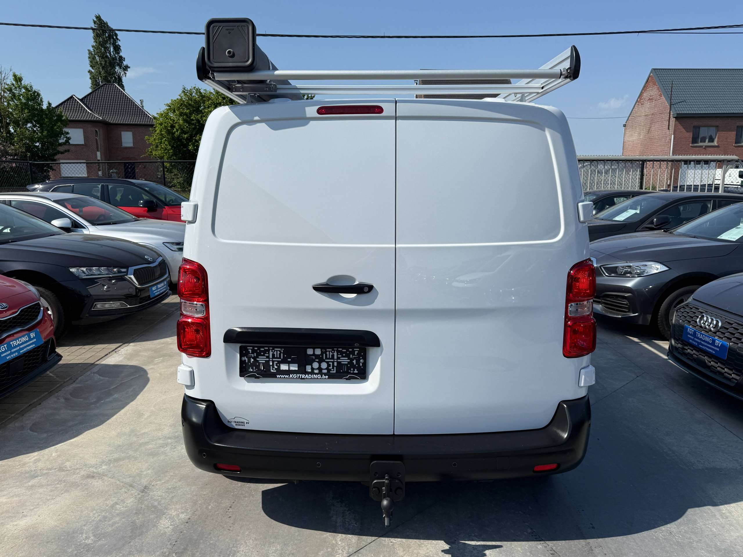 064e4d65-6357-4cdb-8be7-3a92f2eb8c036-peugeot-expert-2-0-bluehdi-3zit-automaat-dakrek-navi-camera-carplay-led-pdc.jpg
