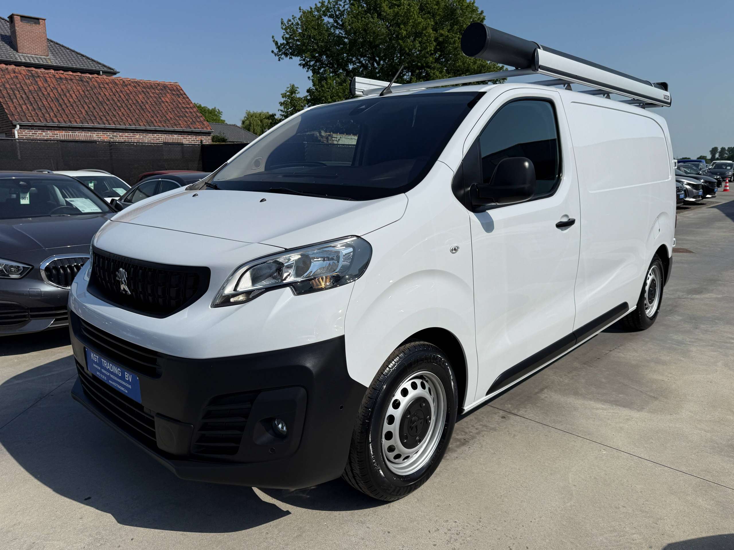 064e4d65-6357-4cdb-8be7-3a92f2eb8c039-peugeot-expert-2-0-bluehdi-3zit-automaat-dakrek-navi-camera-carplay-led-pdc.jpg