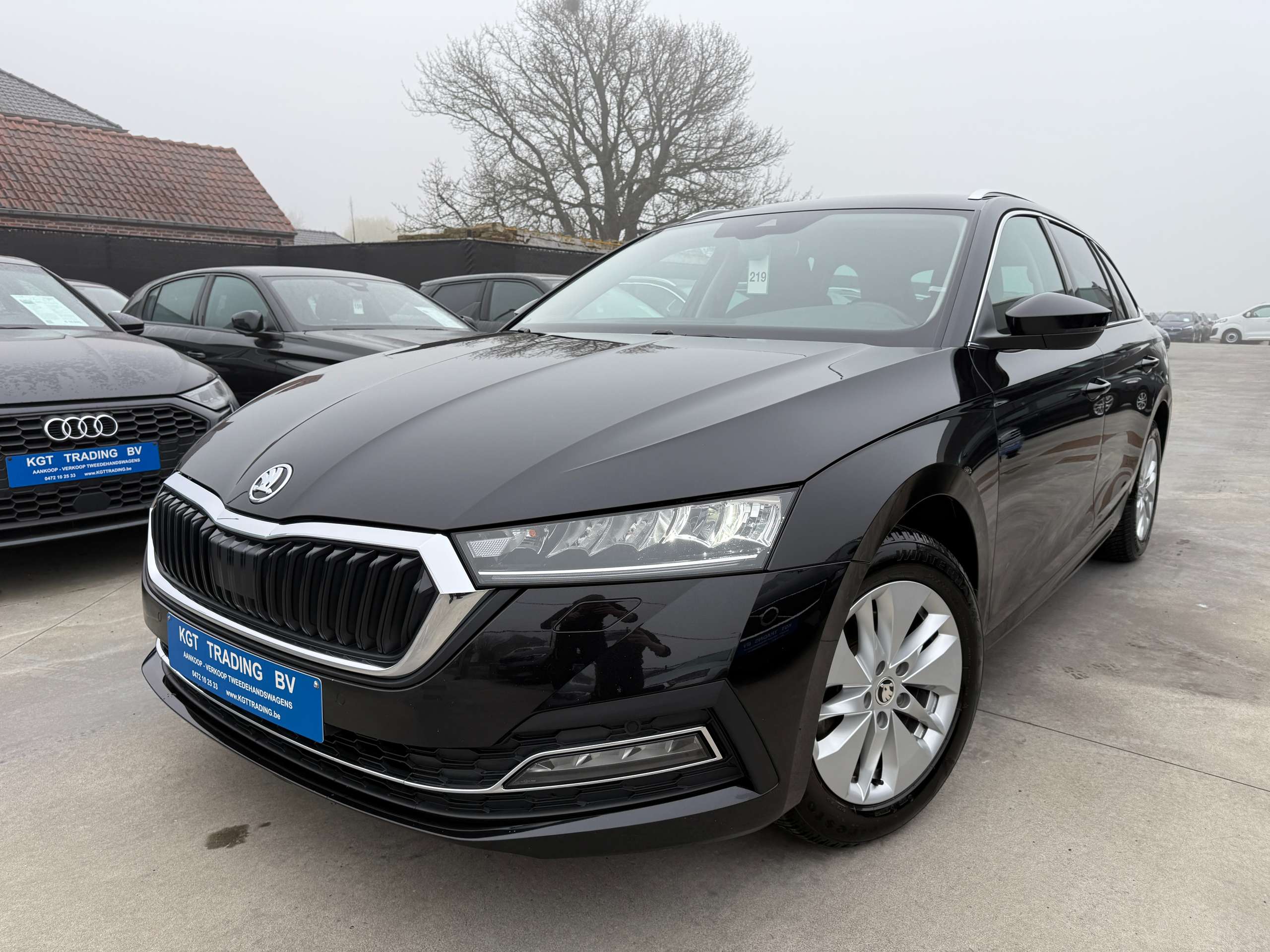 0692bb26-2023-4e2b-aadb-ea67397836cc1-skoda-octavia-1-0-tsi-full-led-navi-carplay-dab-adaptieve-cruise.jpg
