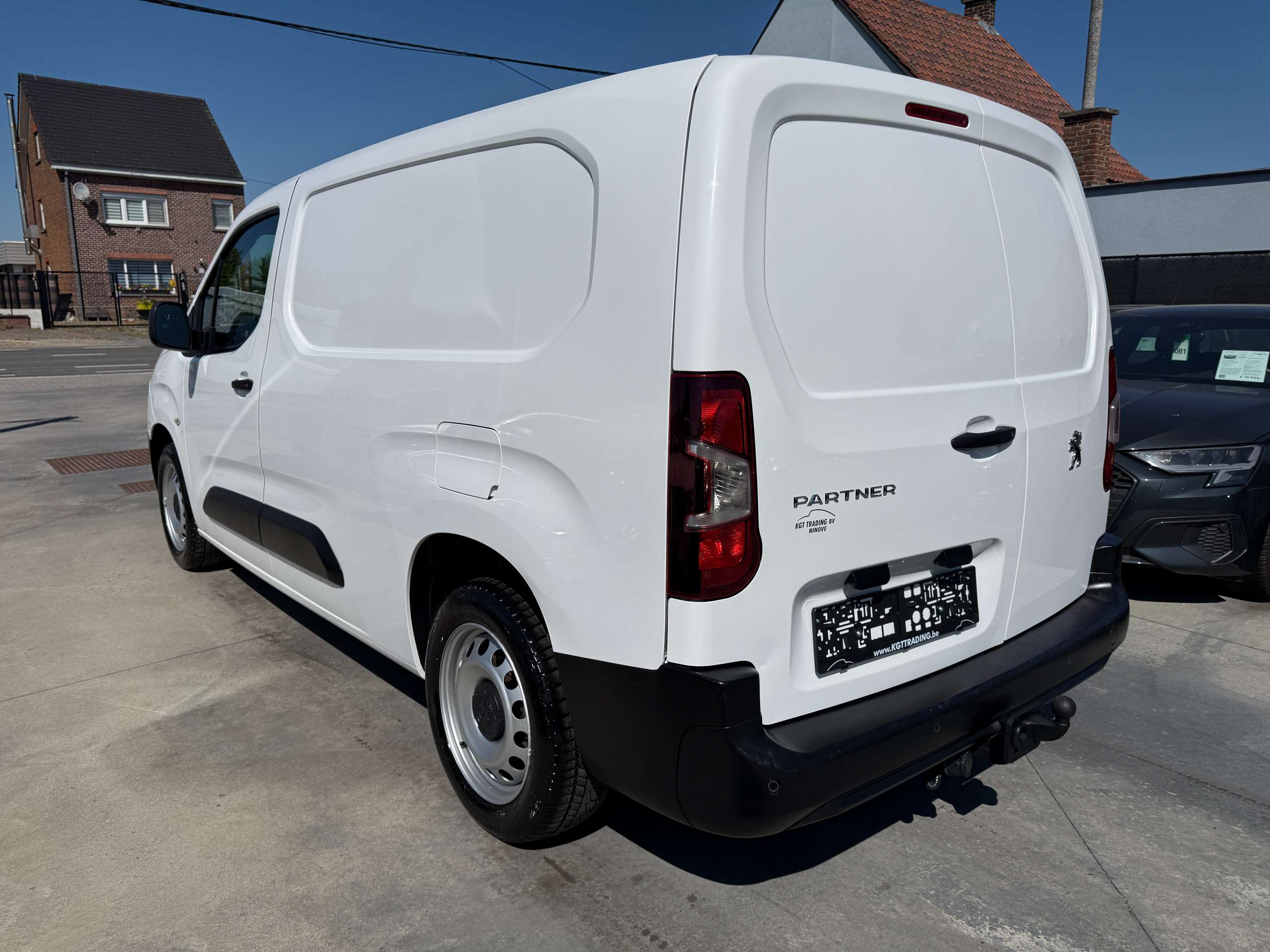 1cc287de-2a95-45b1-80c3-83d932056a4f7-peugeot-partner-1-6-bluehdi-l2-bluetooth-parkeersensoren-airco.jpg