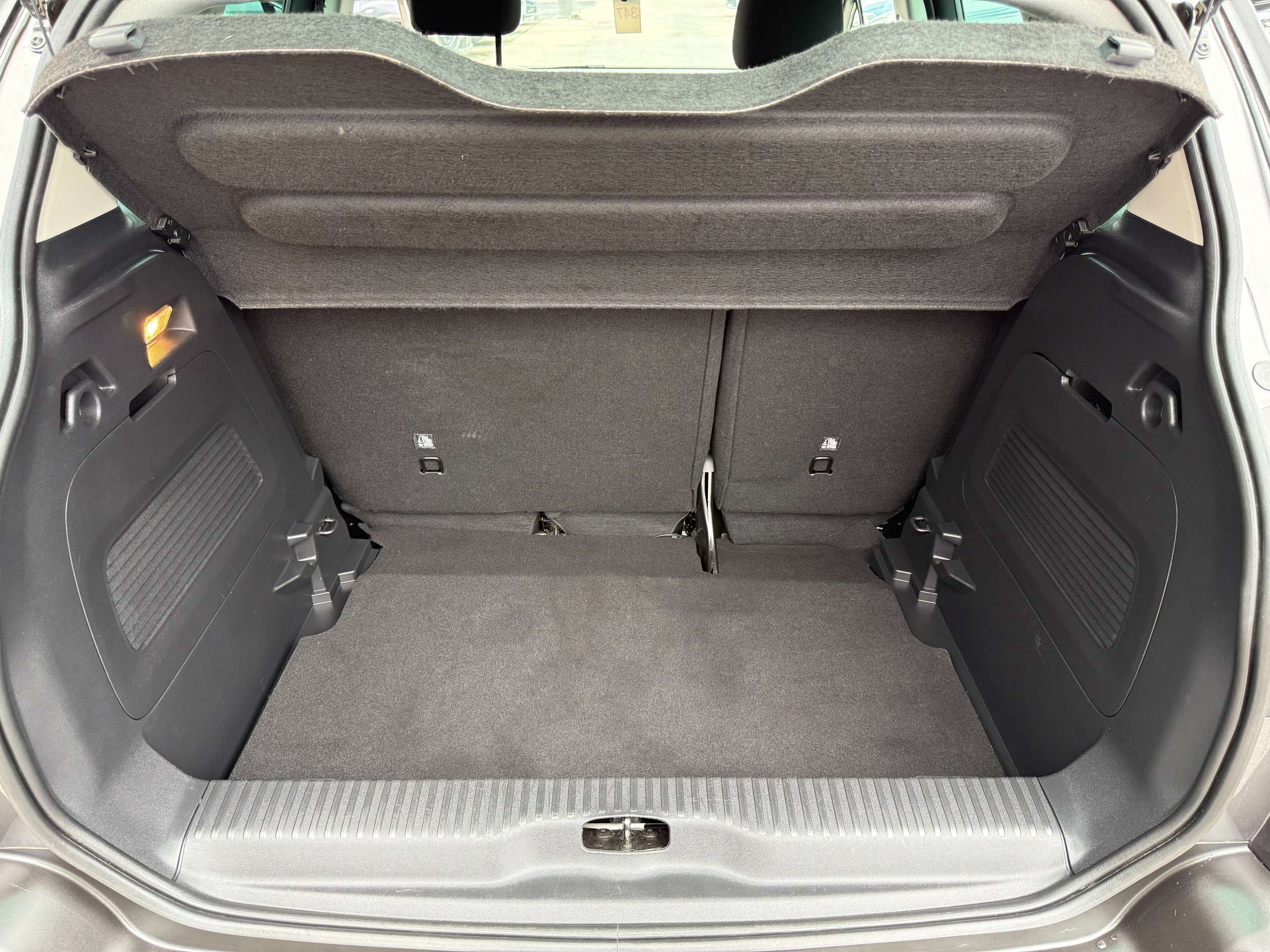 2e0630f2-e737-437f-9181-db7269a7335f14-citroen-c3-aircross-1-2i-110pk-facelift-full-led-navigatie-camera-carplay-pdc.jpg