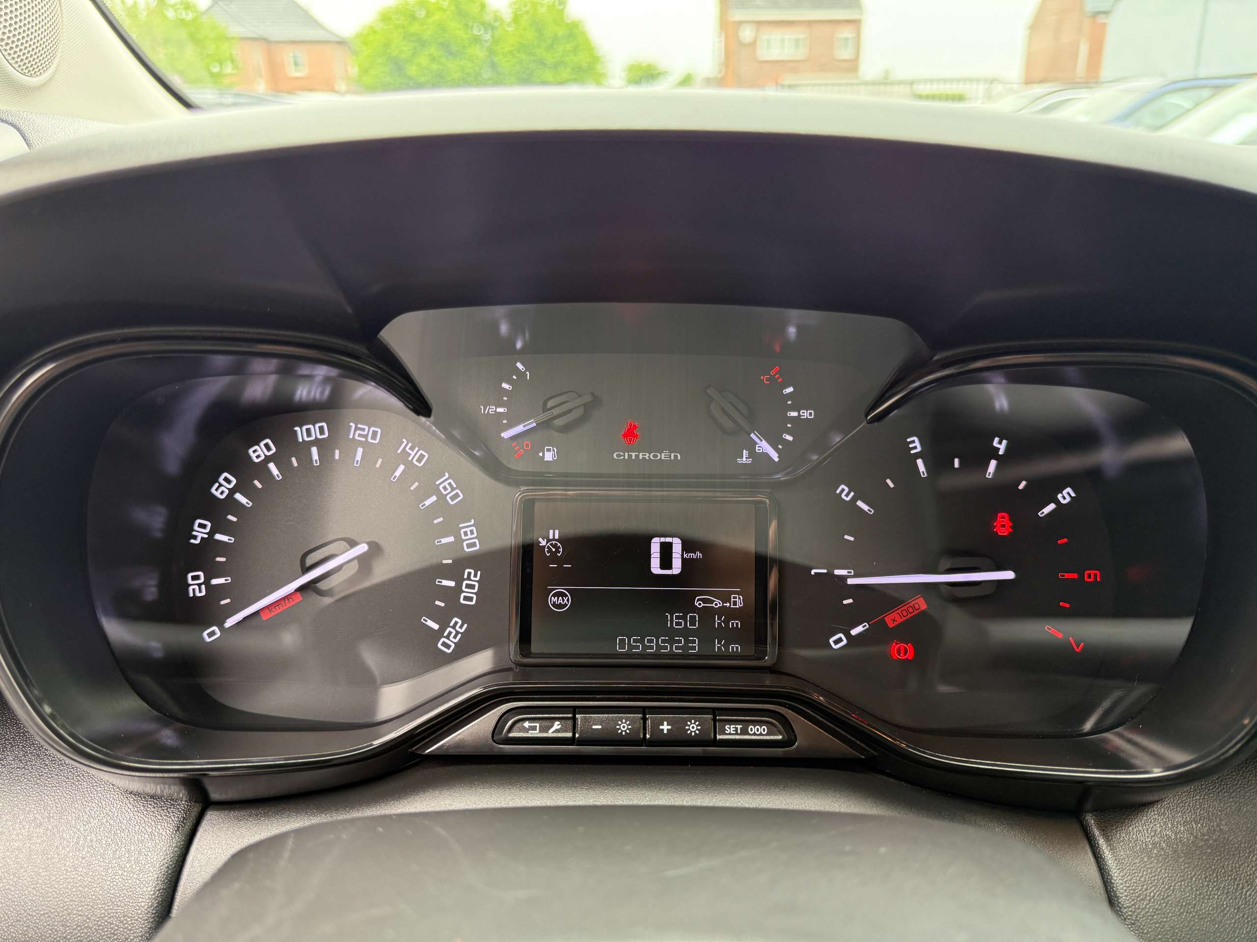2e0630f2-e737-437f-9181-db7269a7335f15-citroen-c3-aircross-1-2i-110pk-facelift-full-led-navigatie-camera-carplay-pdc.jpg