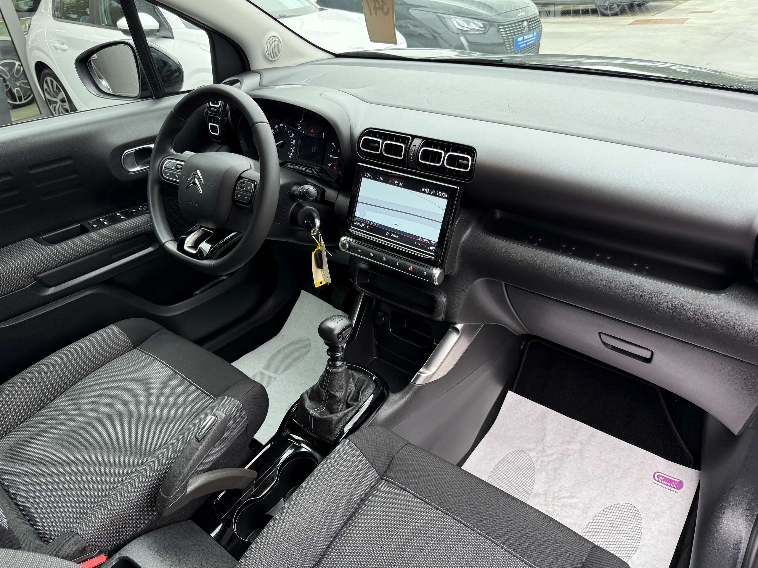 2e0630f2-e737-437f-9181-db7269a7335f26-citroen-c3-aircross-1-2i-110pk-facelift-full-led-navigatie-camera-carplay-pdc.jpg