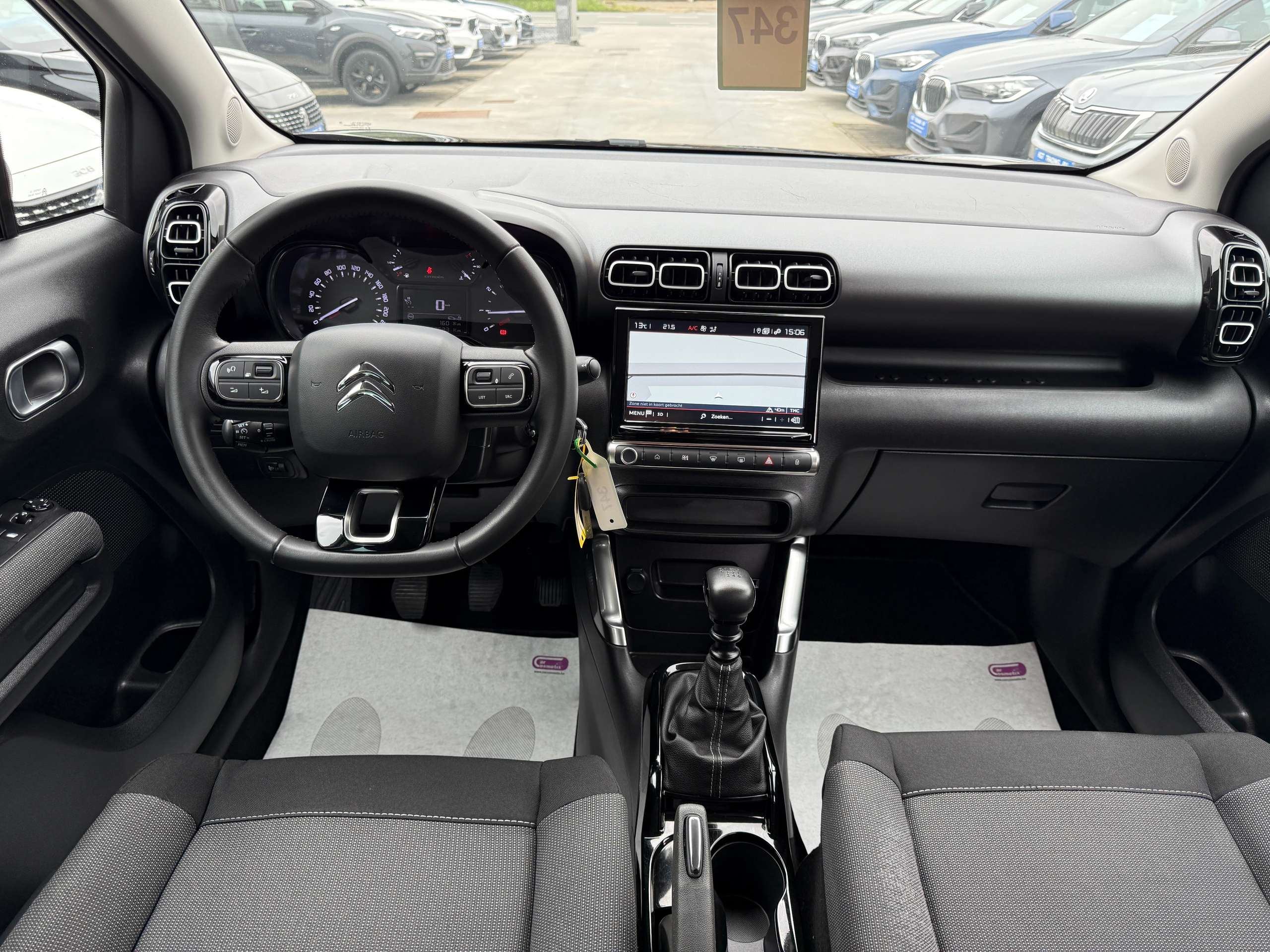 2e0630f2-e737-437f-9181-db7269a7335f30-citroen-c3-aircross-1-2i-110pk-facelift-full-led-navigatie-camera-carplay-pdc.jpg