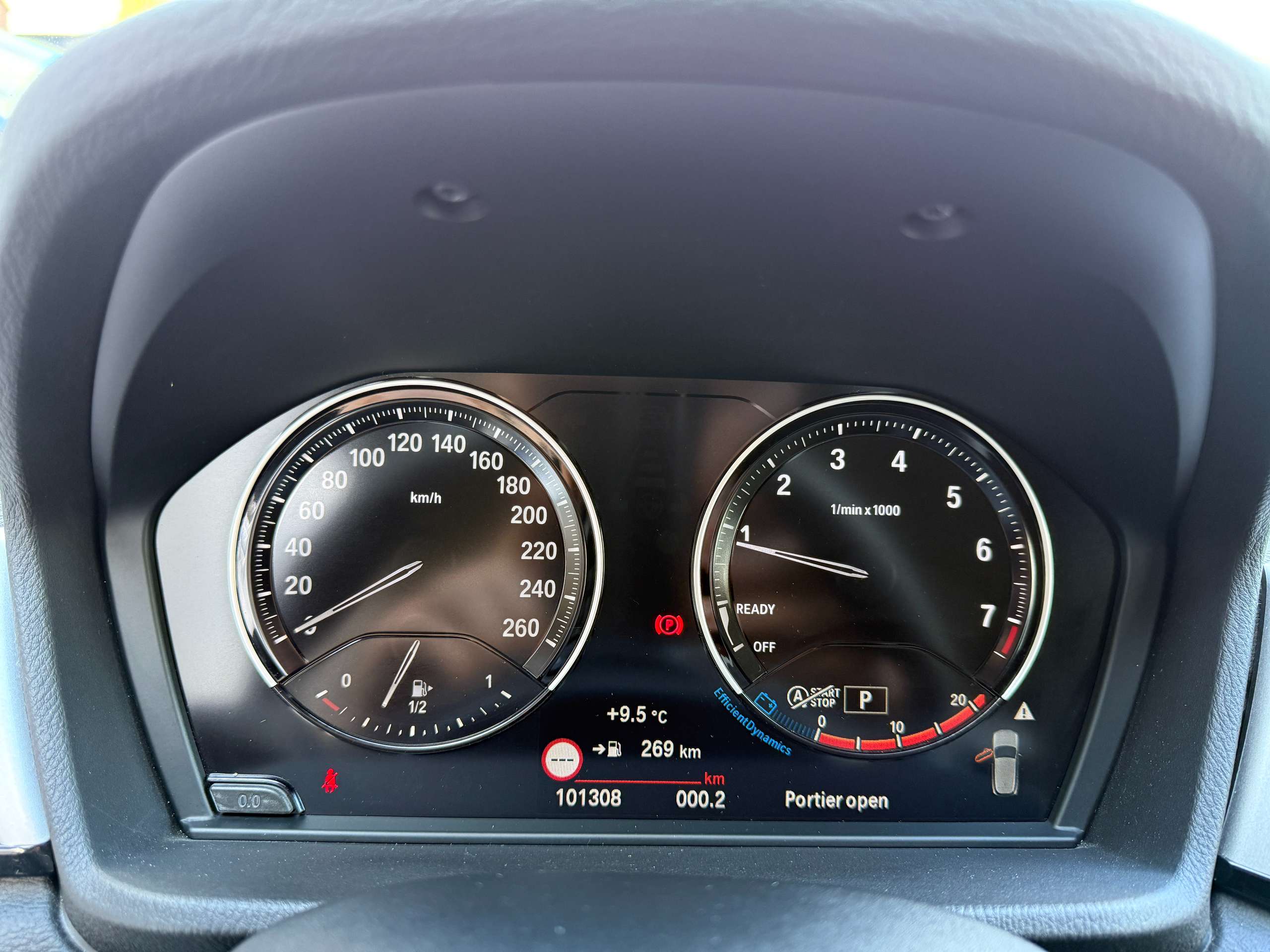 3181bf87-0ca2-436d-8a25-f38ca0207c1b21-bmw-x2-1-5i-136pk-automaat-navigatie-zetelverwarming-pdc.jpg