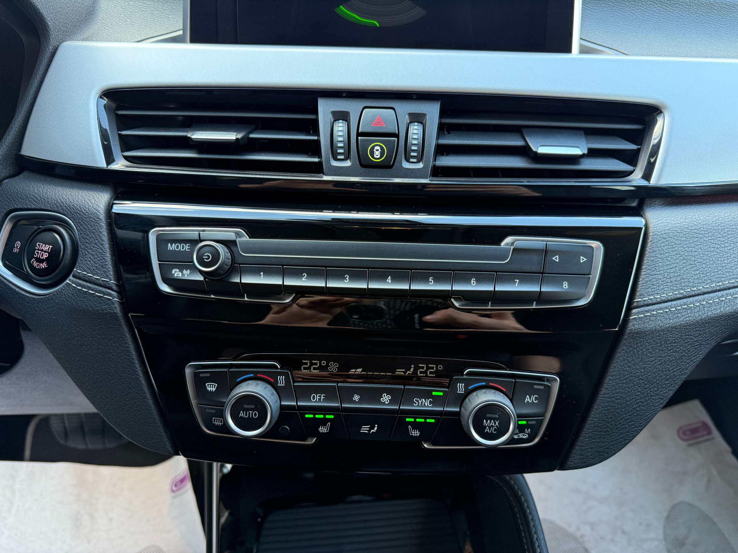 3181bf87-0ca2-436d-8a25-f38ca0207c1b24-bmw-x2-1-5i-136pk-automaat-navigatie-zetelverwarming-pdc.jpg