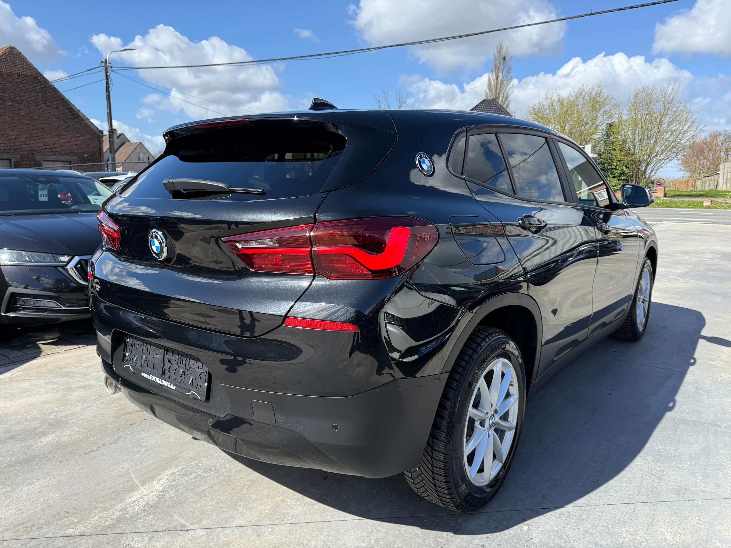 3181bf87-0ca2-436d-8a25-f38ca0207c1b5-bmw-x2-1-5i-136pk-automaat-navigatie-zetelverwarming-pdc.jpg