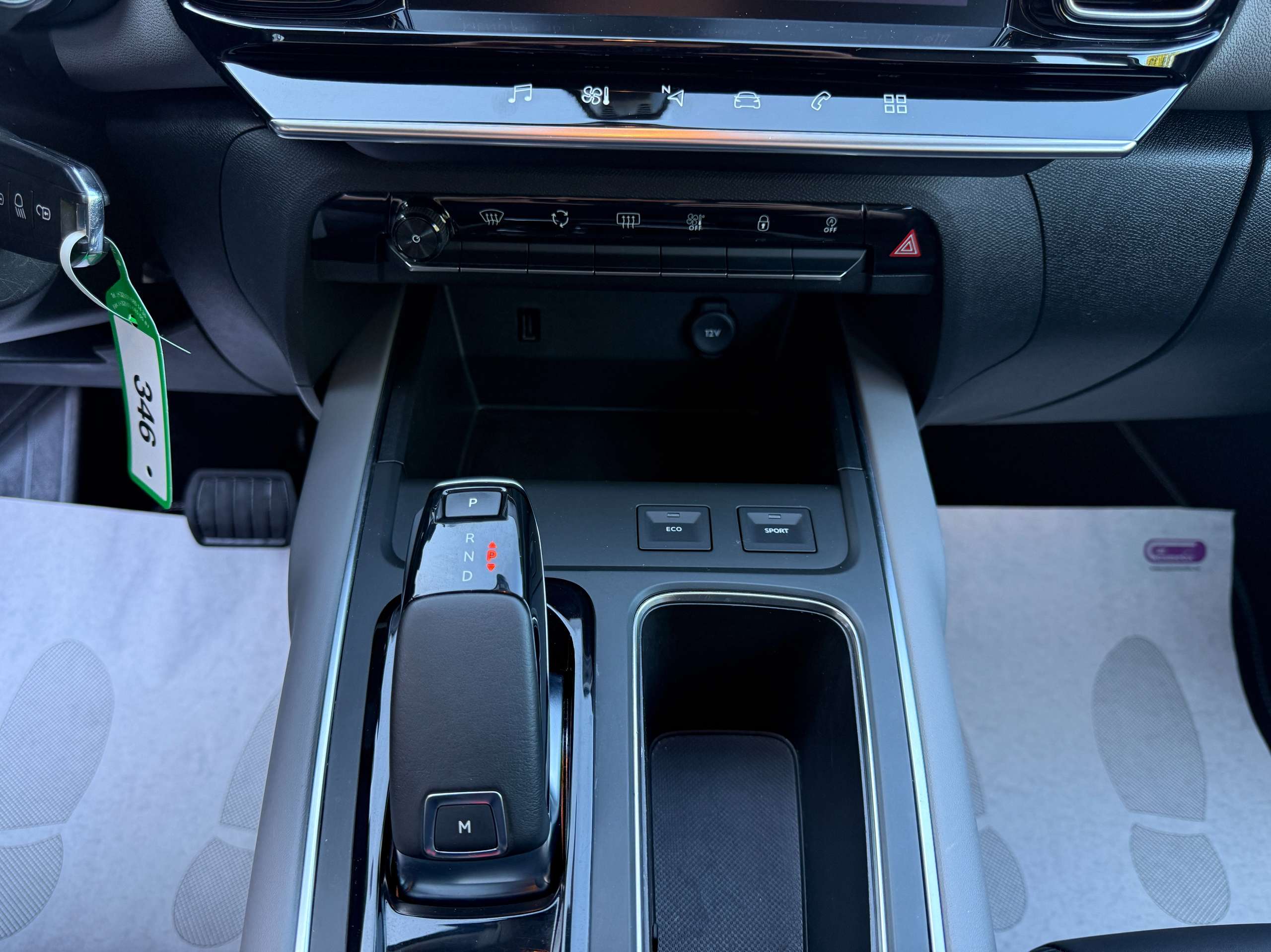 3697a136-e0d7-420b-a00b-4c6e42b9b2ac18-citroen-c5-aircross-1-2i-130pk-automaat-navigatie-leder-camera-carplay-led-alu.jpg