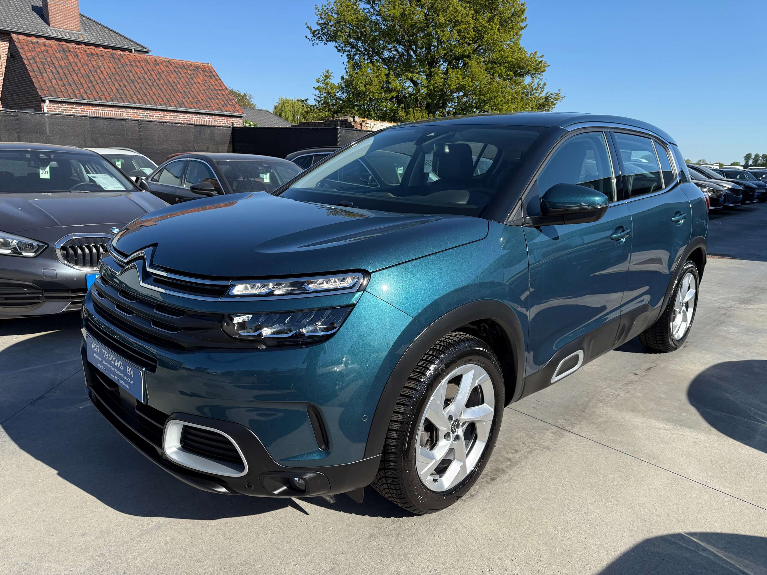 3697a136-e0d7-420b-a00b-4c6e42b9b2ac9-citroen-c5-aircross-1-2i-130pk-automaat-navigatie-leder-camera-carplay-led-alu.jpg