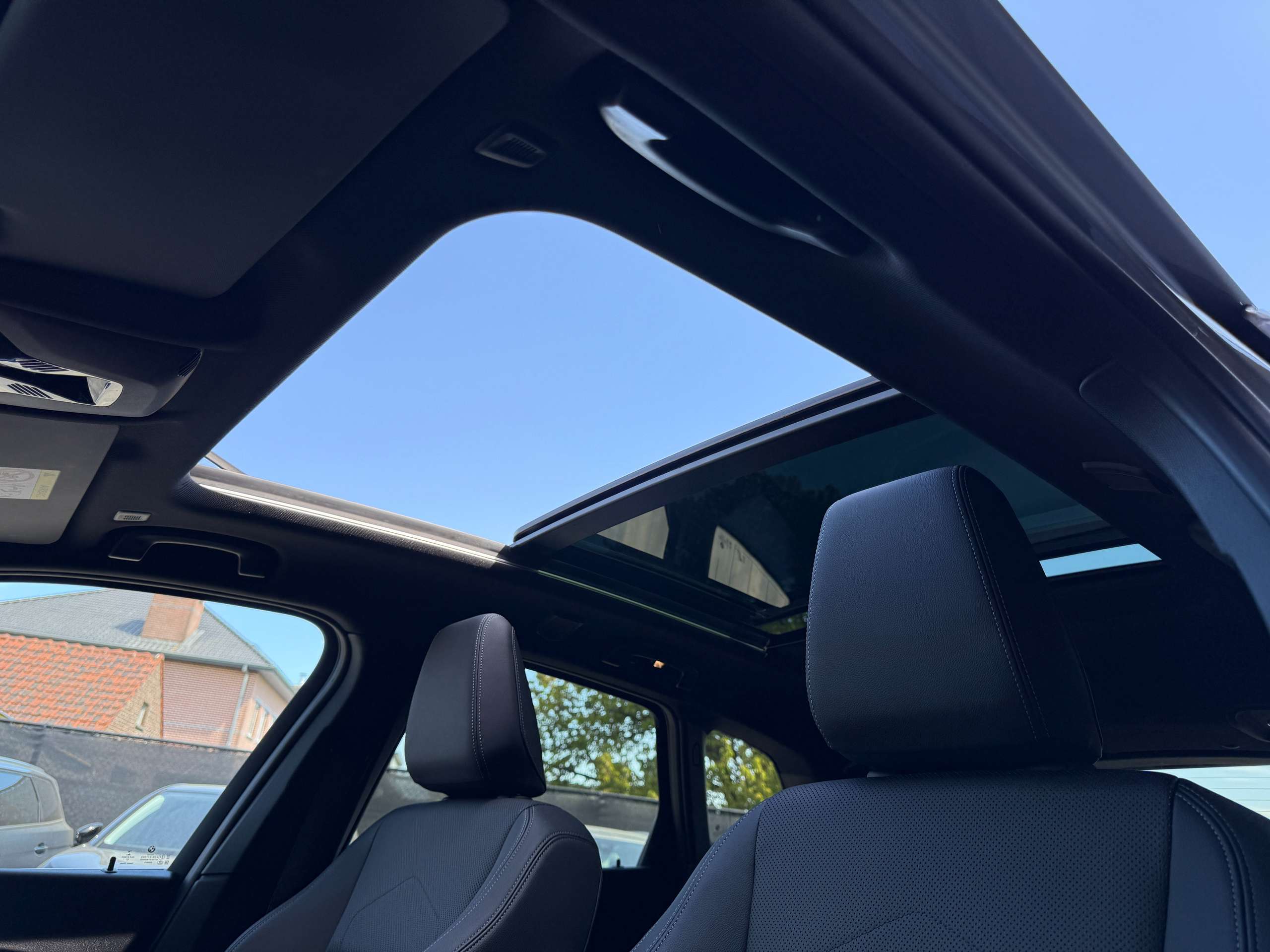 4b309a28-684a-4697-a31e-f3d713dfde3014-bmw-218-i-automaat-active-tourer-zwart-leder-opendak-camera-carplay.jpg