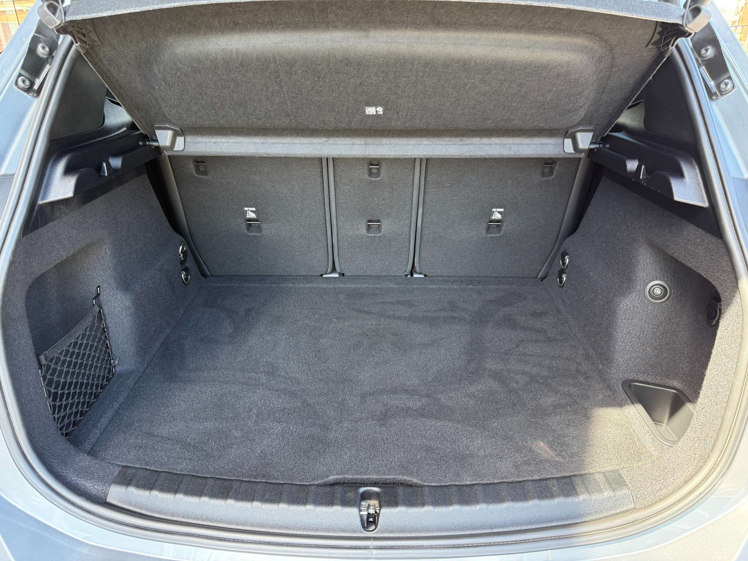 4b309a28-684a-4697-a31e-f3d713dfde3016-bmw-218-i-automaat-active-tourer-zwart-leder-opendak-camera-carplay.jpg