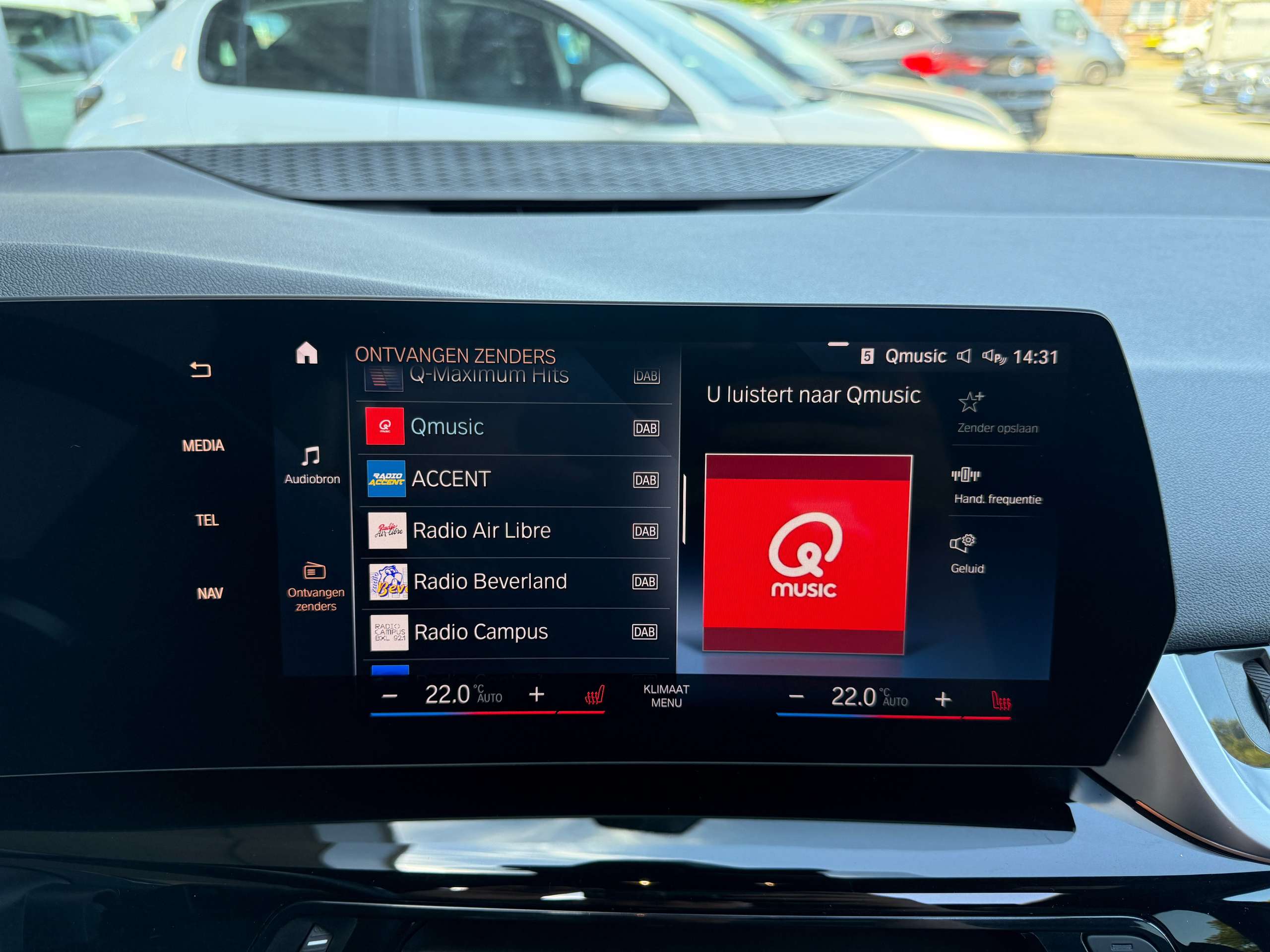 4b309a28-684a-4697-a31e-f3d713dfde3024-bmw-218-i-automaat-active-tourer-zwart-leder-opendak-camera-carplay.jpg