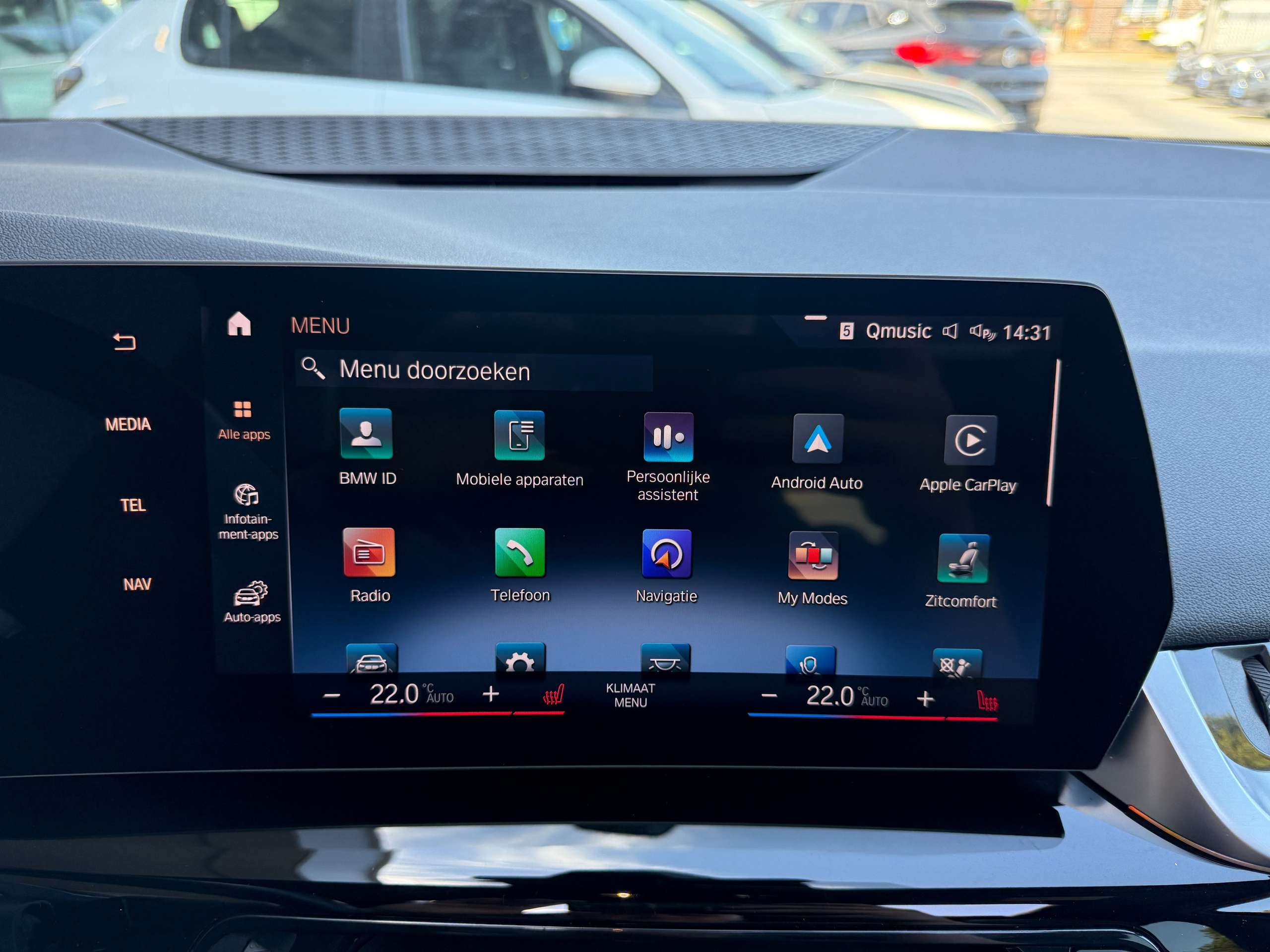 4b309a28-684a-4697-a31e-f3d713dfde3025-bmw-218-i-automaat-active-tourer-zwart-leder-opendak-camera-carplay.jpg