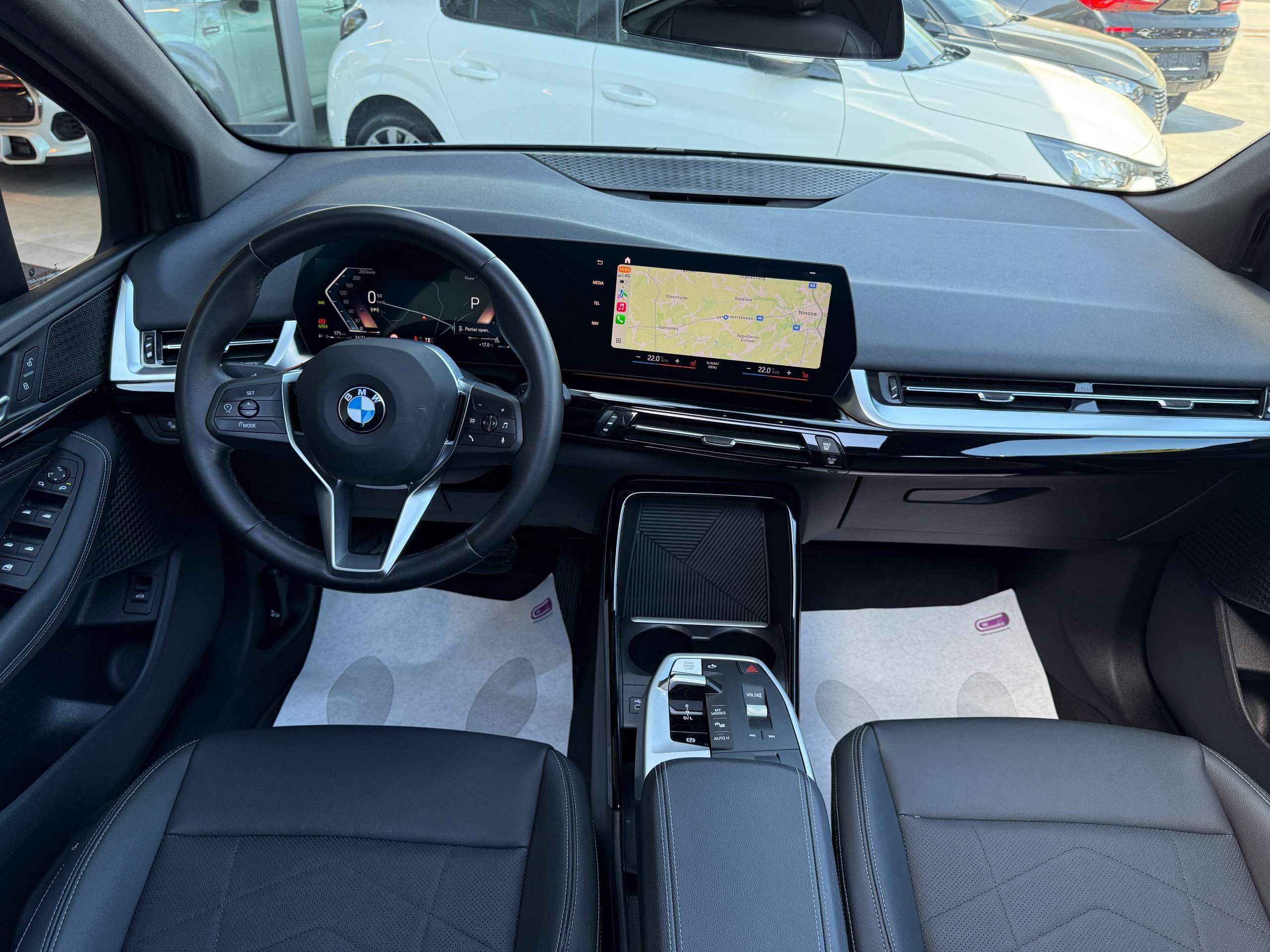 4b309a28-684a-4697-a31e-f3d713dfde3036-bmw-218-i-automaat-active-tourer-zwart-leder-opendak-camera-carplay.jpg
