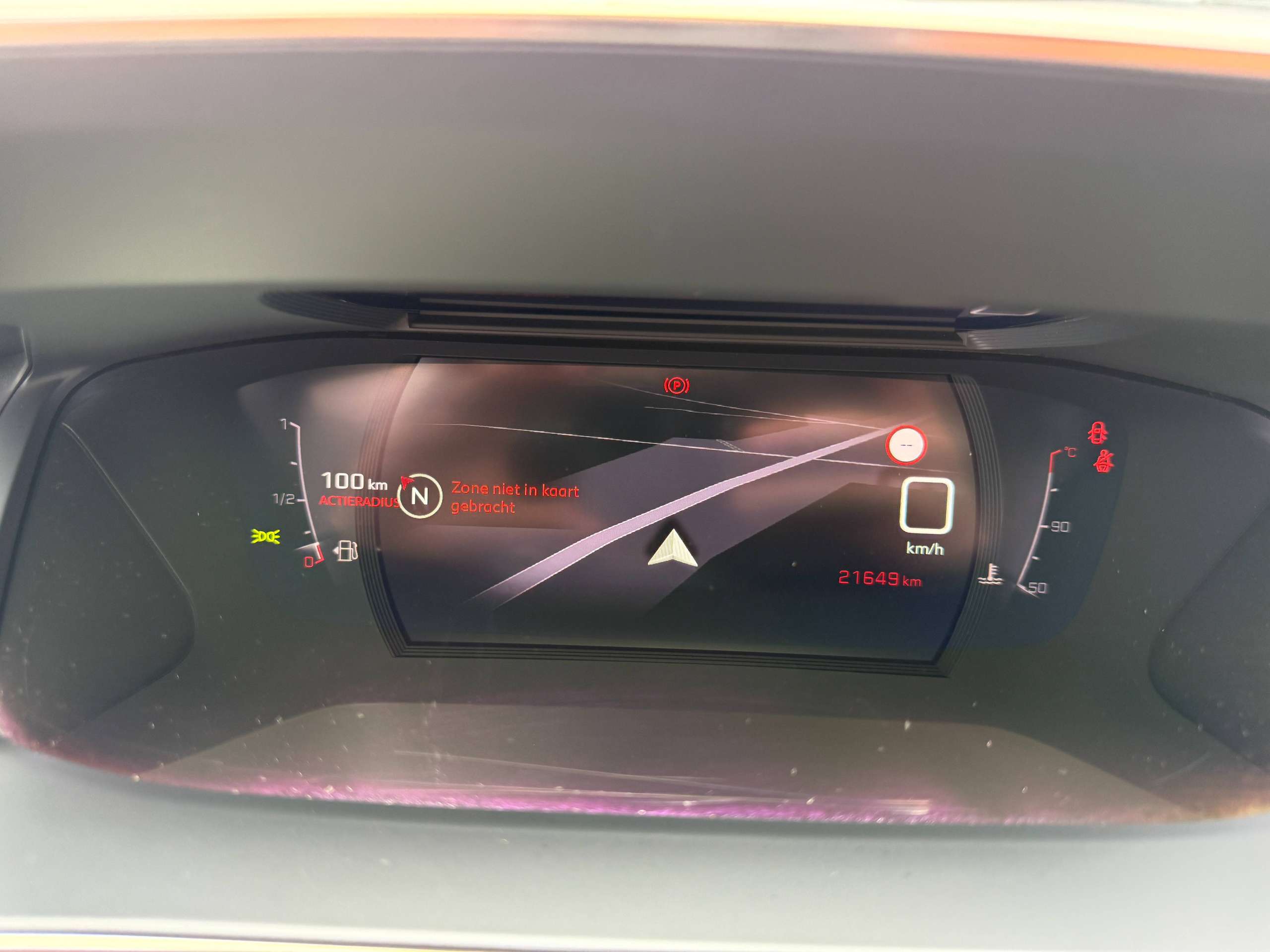 54e709d8-25e0-42bf-b670-f90e3eb1665317-peugeot-2008-1-2i-full-led-camera-leder-navigatie-virtual-carplay.jpg
