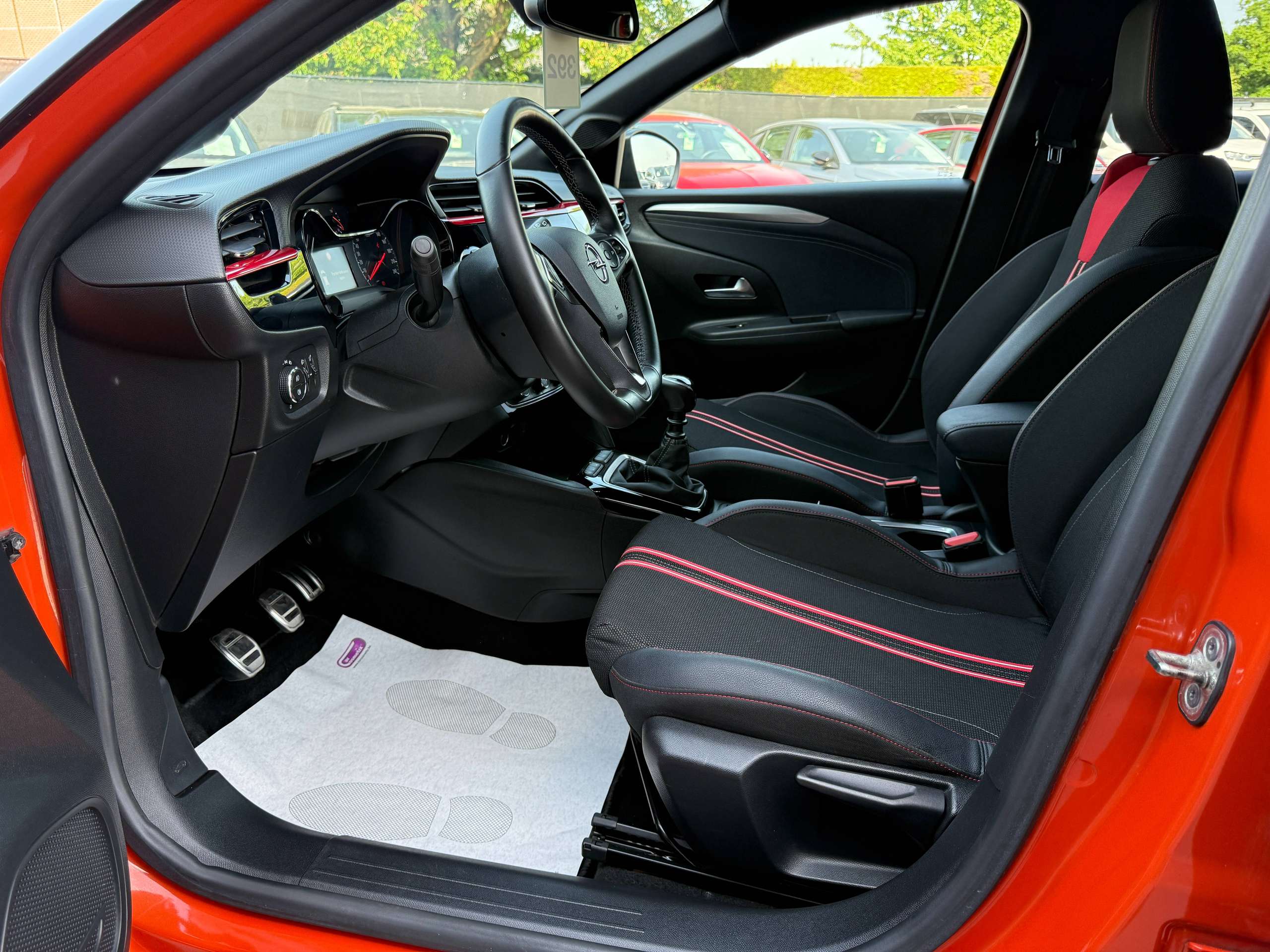 58283251-b2a1-4fdf-b5f0-c9f1727778c112-opel-corsa-1-2i-turbo-100pk-gs-line-navigatie-sportzetels-camera-carplay-pdc.jpg