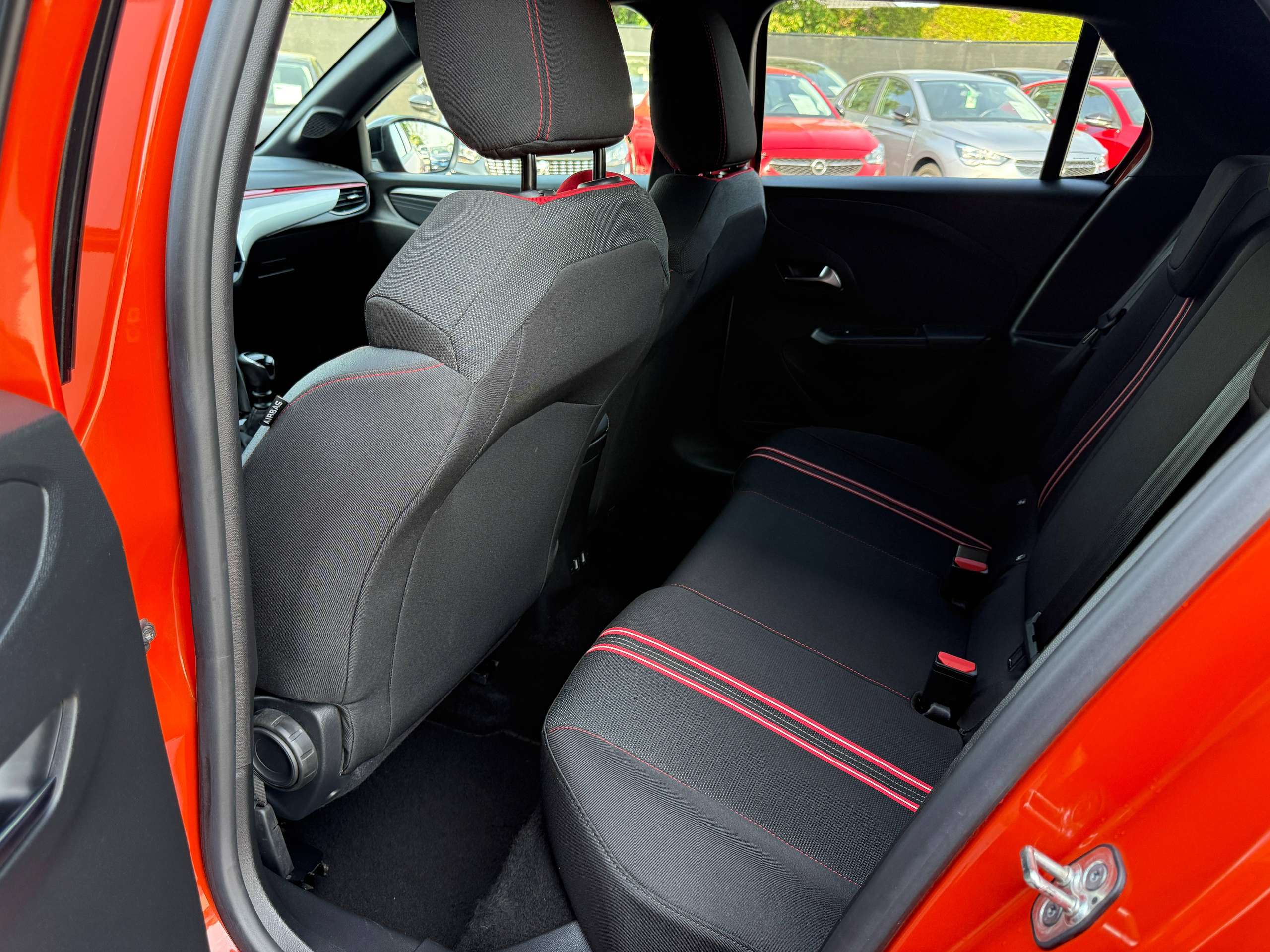 58283251-b2a1-4fdf-b5f0-c9f1727778c114-opel-corsa-1-2i-turbo-100pk-gs-line-navigatie-sportzetels-camera-carplay-pdc.jpg