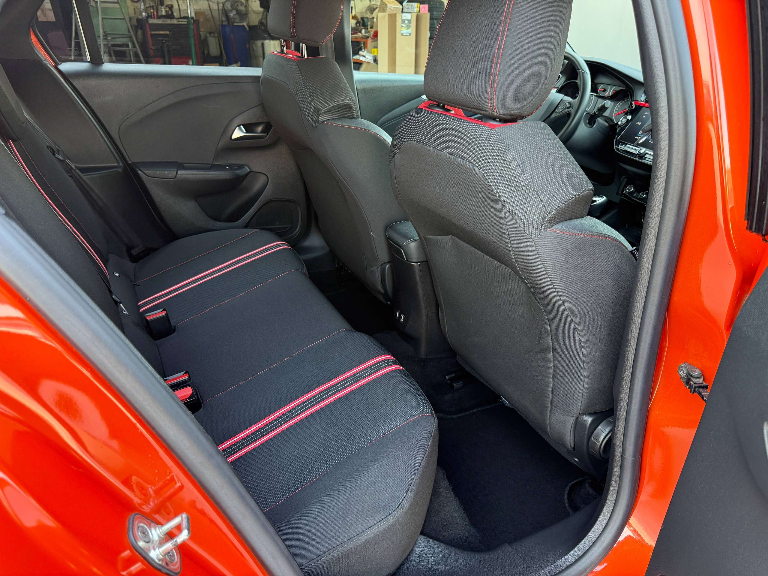 58283251-b2a1-4fdf-b5f0-c9f1727778c132-opel-corsa-1-2i-turbo-100pk-gs-line-navigatie-sportzetels-camera-carplay-pdc.jpg
