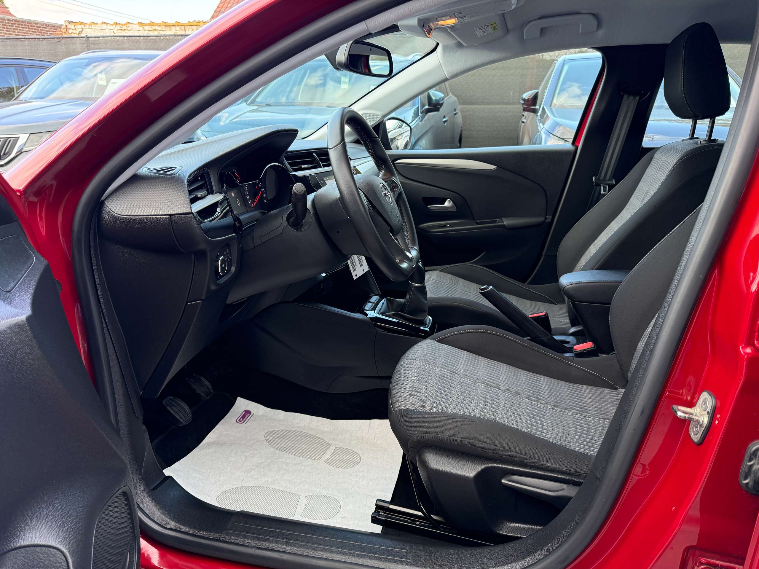 5a044244-5d6b-4c95-a30d-98389700c04910-opel-corsa-1-2i-5-deurs-navigatie-camera-carplay-pdc-alu-dab.jpg
