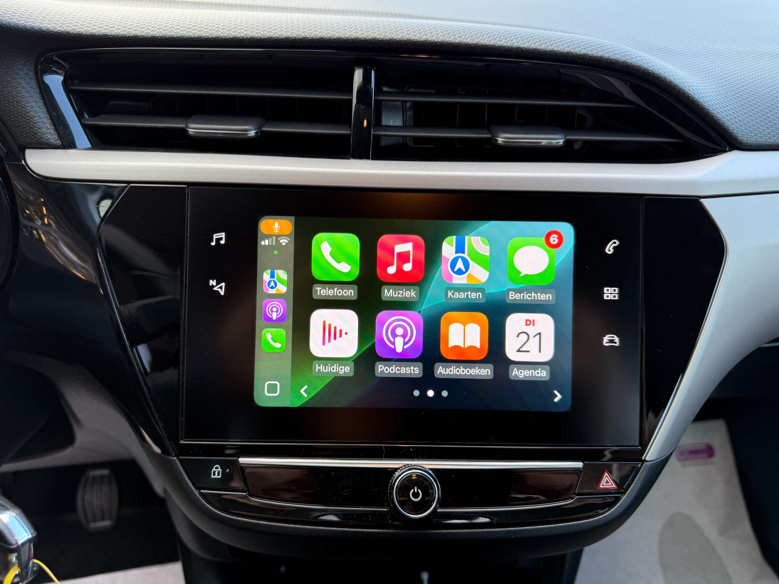 5a044244-5d6b-4c95-a30d-98389700c04922-opel-corsa-1-2i-5-deurs-navigatie-camera-carplay-pdc-alu-dab.jpg