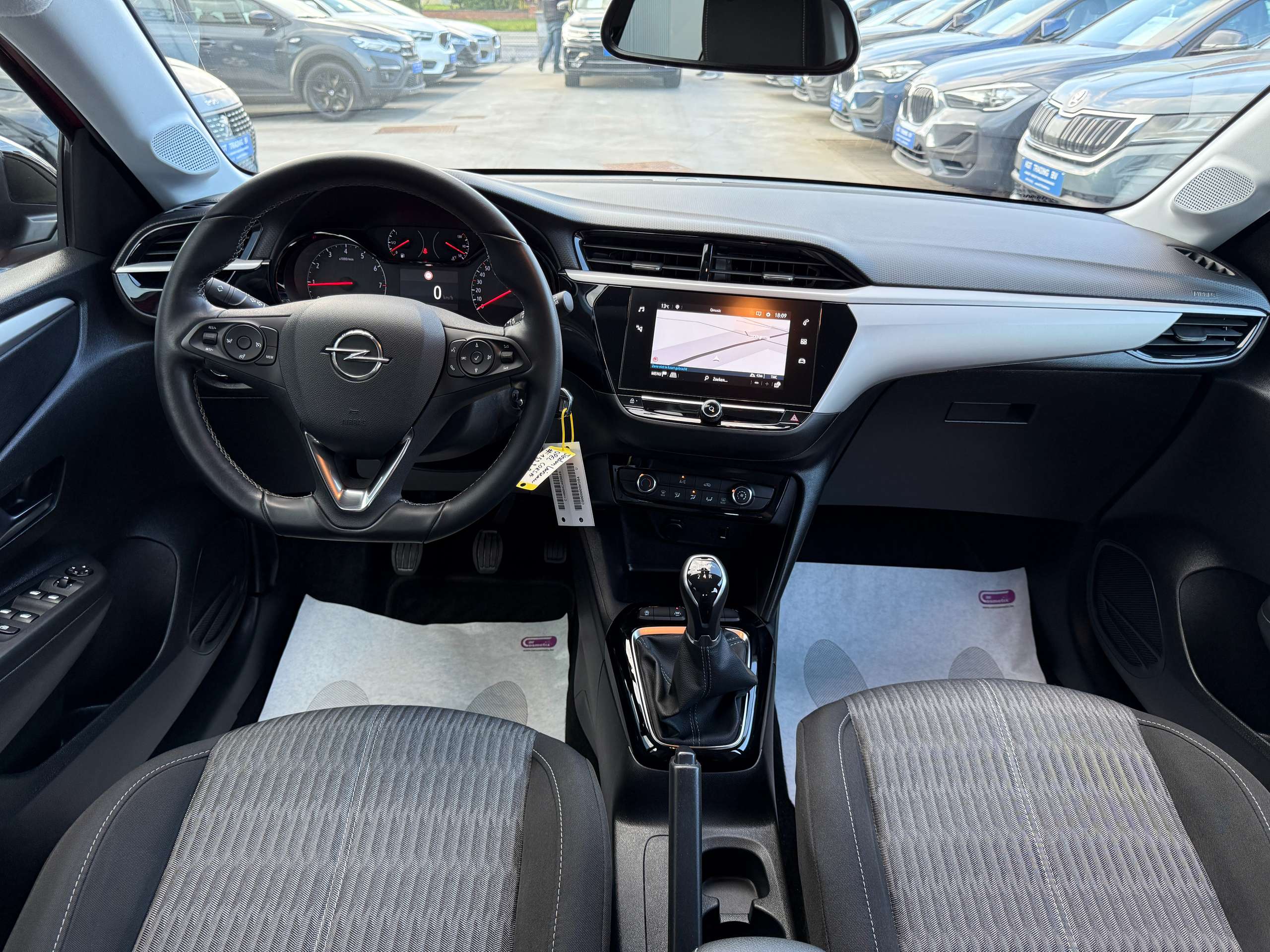 5a044244-5d6b-4c95-a30d-98389700c04929-opel-corsa-1-2i-5-deurs-navigatie-camera-carplay-pdc-alu-dab.jpg
