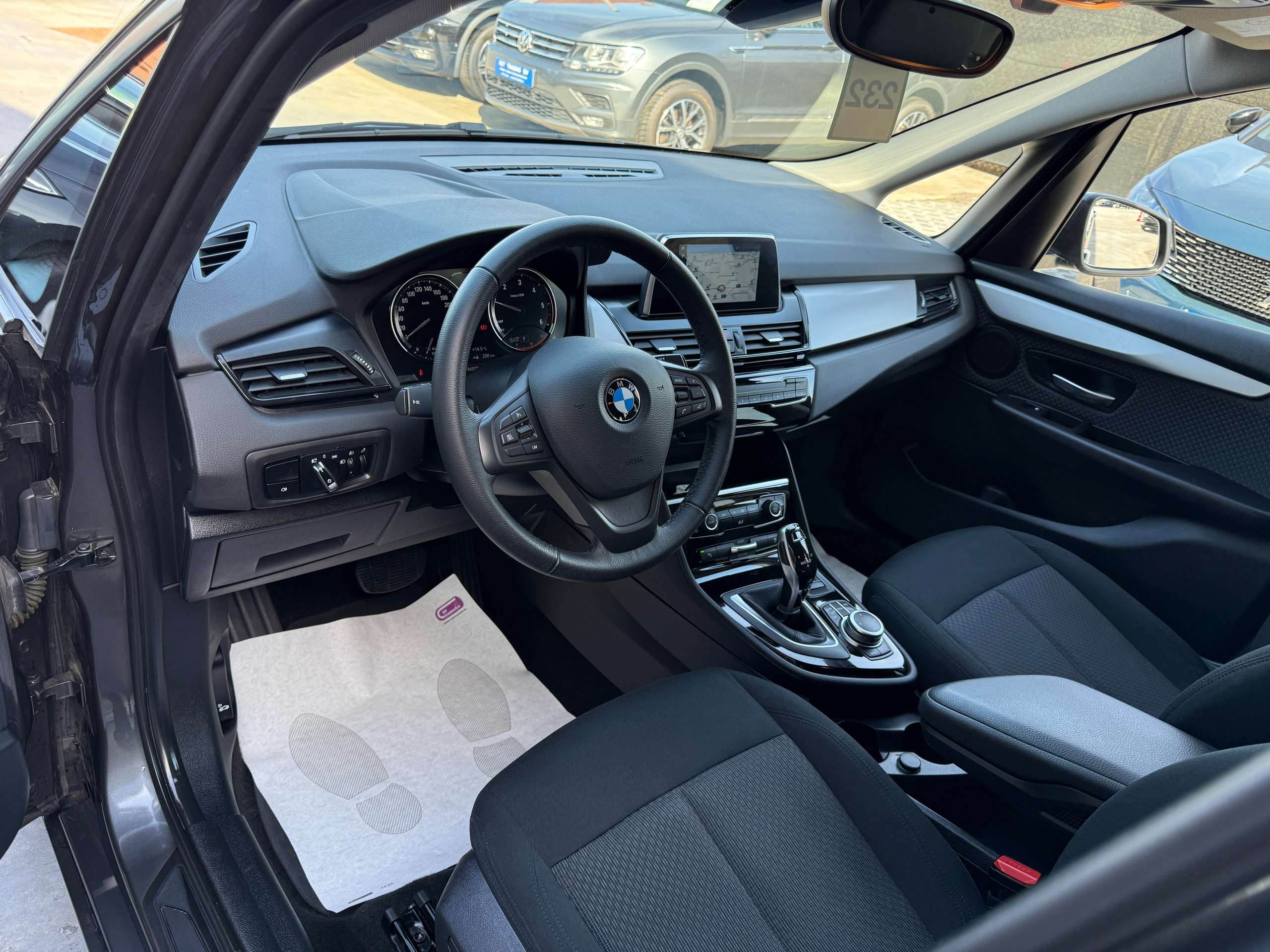 6067344e-83b5-4501-b543-e2d0139e6ecd13-bmw-216-da-gran-tourer-automaat-full-led-navi-dab-pdc-alu.jpg