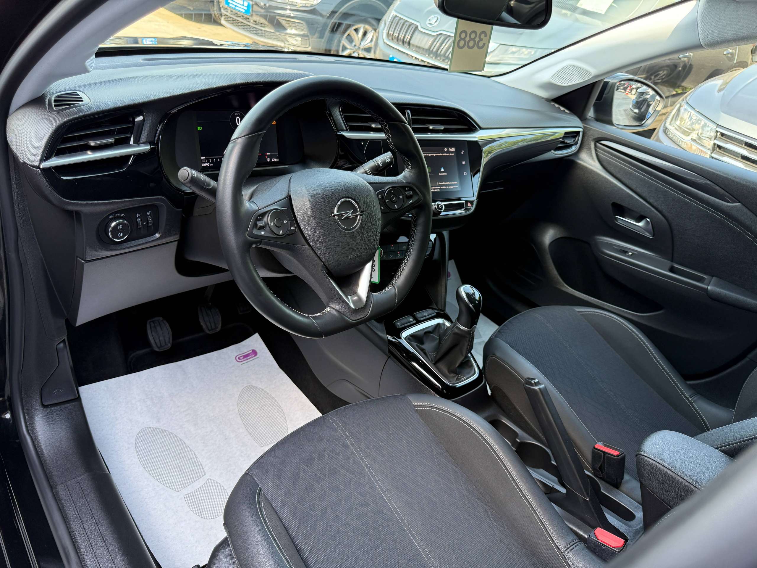 676bd585-6d82-4322-90e7-0f26b82c79a013-opel-corsa-1-2i-elegance-full-led-carplay-virtual-camera-alu-bluetooth.jpg