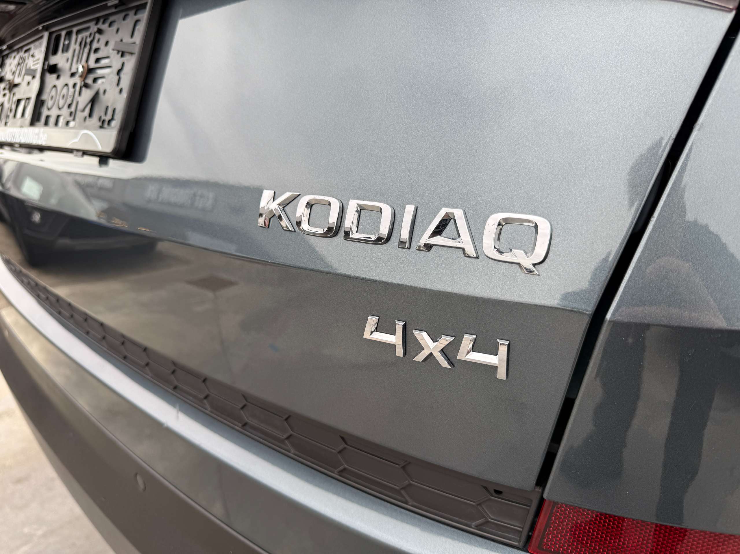 696c9925-aef3-4831-bf7f-8e686c03168736-skoda-kodiaq-1-4-tsi-4x4-navi-leder-camera-xenon-carplay-led.jpg