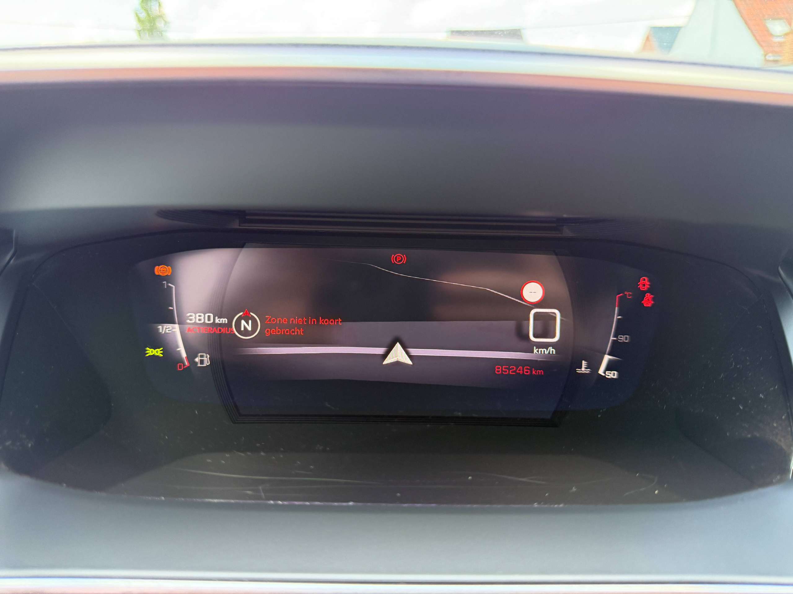 6d493d5b-87b7-449d-993d-5158e96a3def16-peugeot-2008-1-2i-allure-navigatie-leder-camera-carplay-full-led-lane-assist.jpg