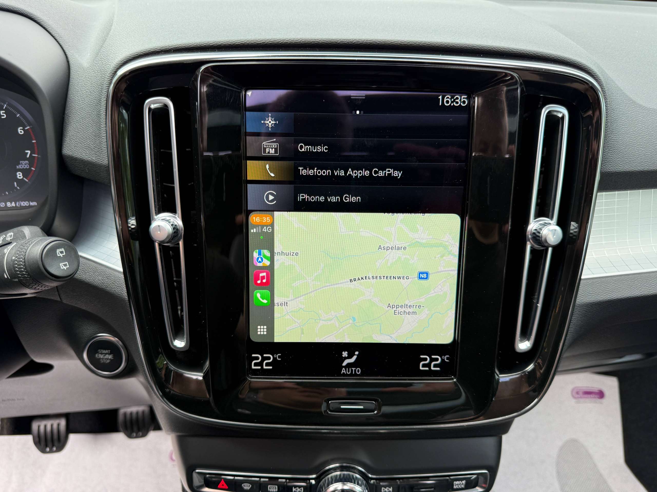 728da898-6fbb-4dd1-8eb1-38ddf528fc4923-volvo-xc40-1-5-t2-navigatie-zwart-leder-opendak-carplay-dab-full-led.jpg