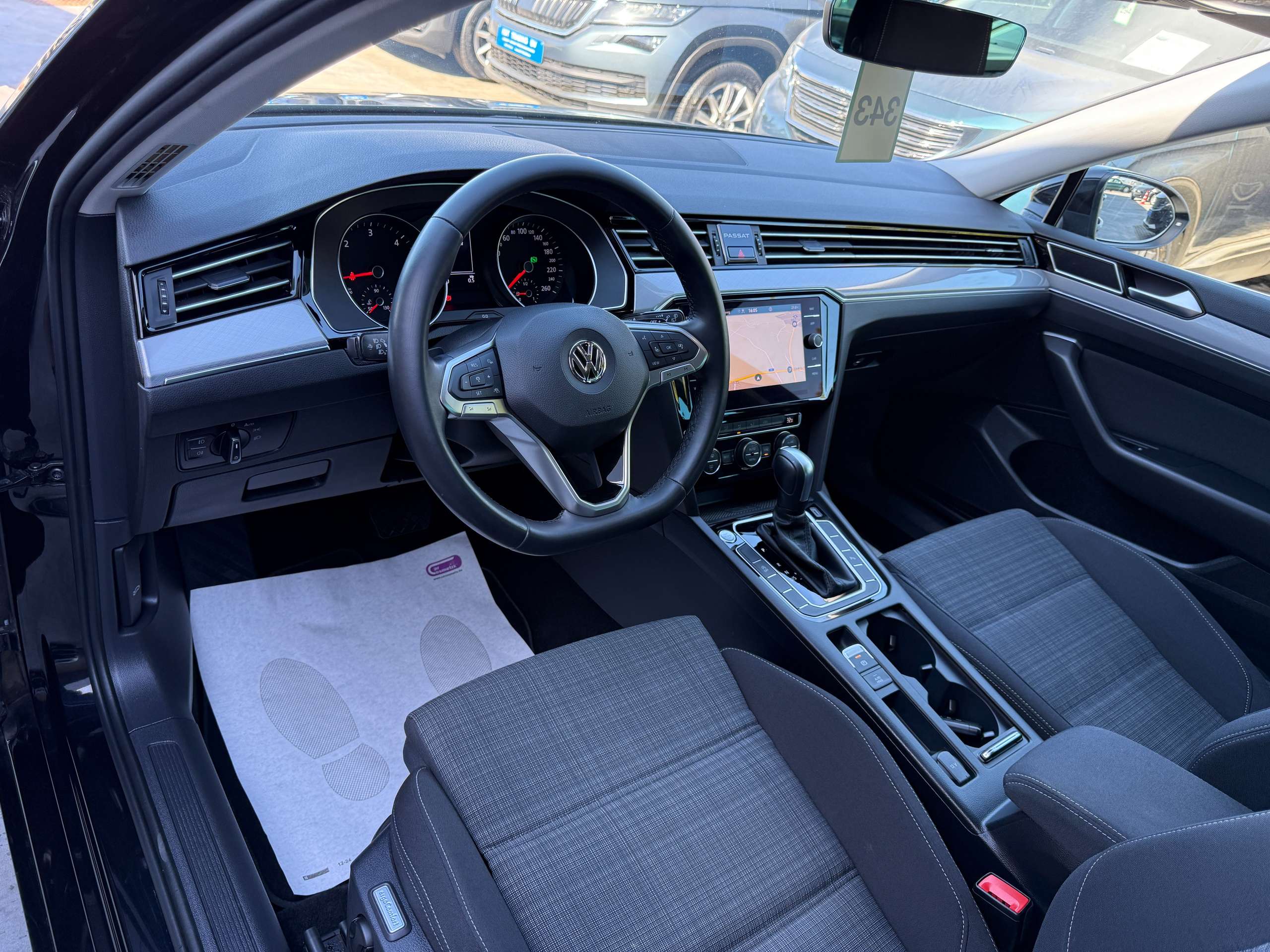 7d731be0-ad96-417e-8709-421d38f5f12e14-volkswagen-passat-variant-1-6-tdi-dsg-automaat-full-led-navigatie-trekhaak-carplay.jpg