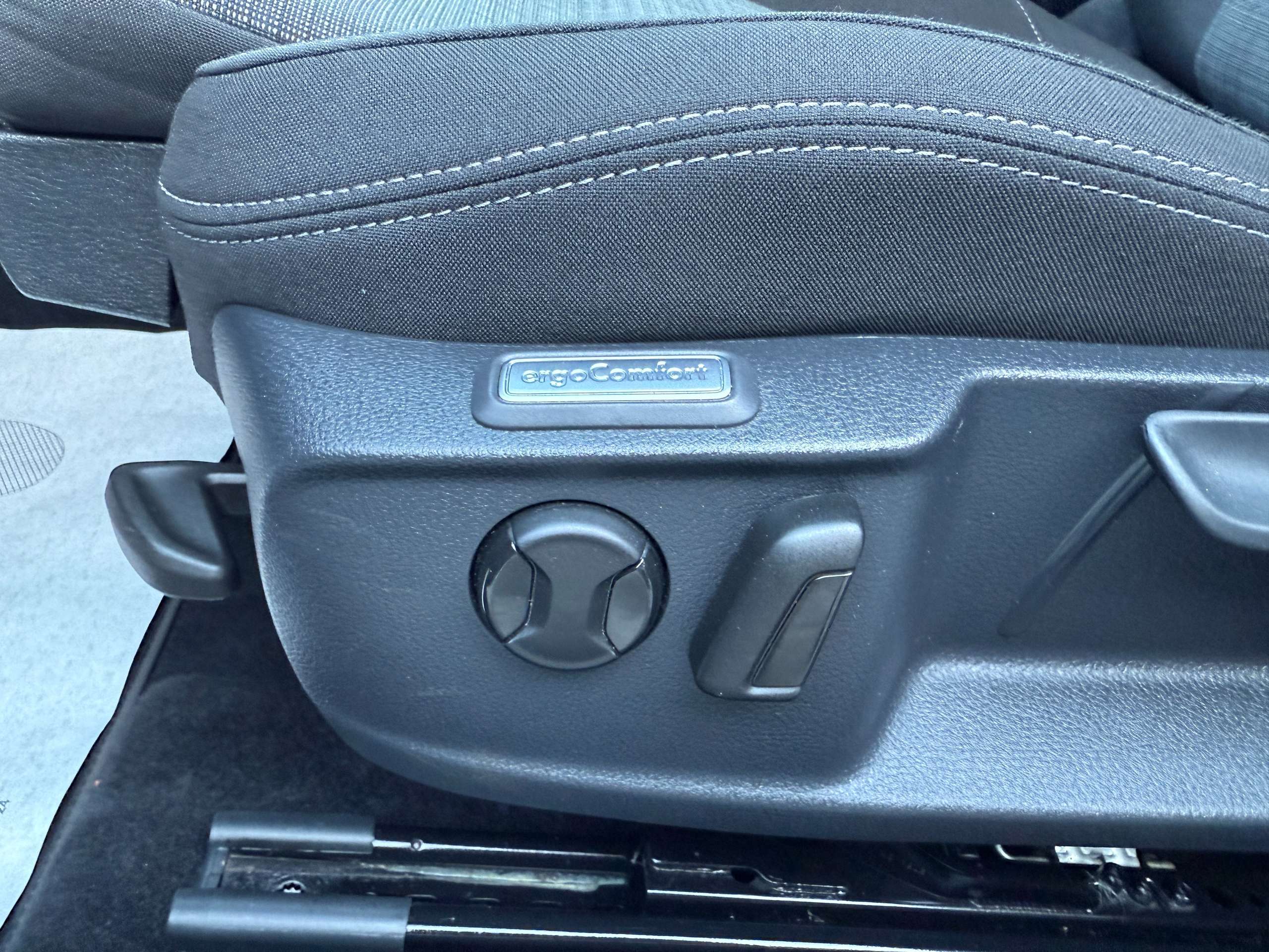 7d731be0-ad96-417e-8709-421d38f5f12e22-volkswagen-passat-variant-1-6-tdi-dsg-automaat-full-led-navigatie-trekhaak-carplay.jpg