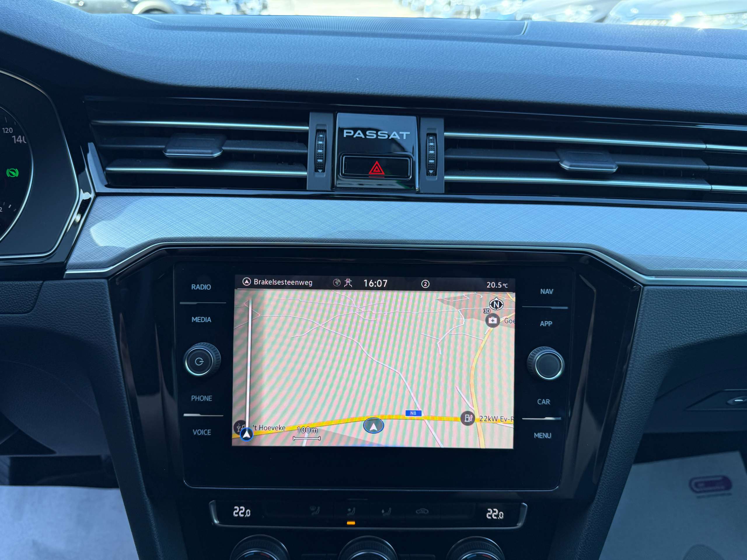 7d731be0-ad96-417e-8709-421d38f5f12e23-volkswagen-passat-variant-1-6-tdi-dsg-automaat-full-led-navigatie-trekhaak-carplay.jpg