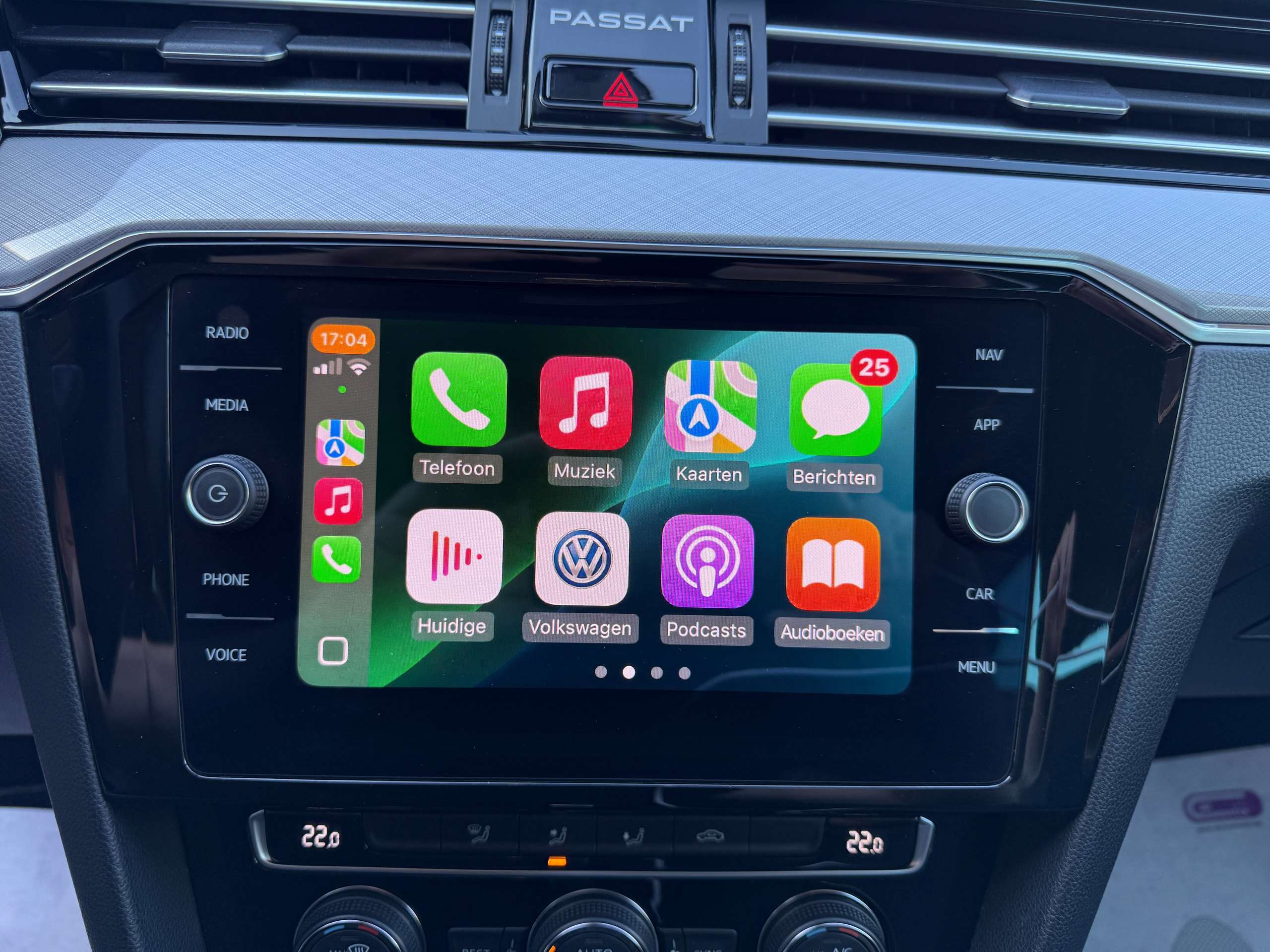 7d731be0-ad96-417e-8709-421d38f5f12e28-volkswagen-passat-variant-1-6-tdi-dsg-automaat-full-led-navigatie-trekhaak-carplay.jpg