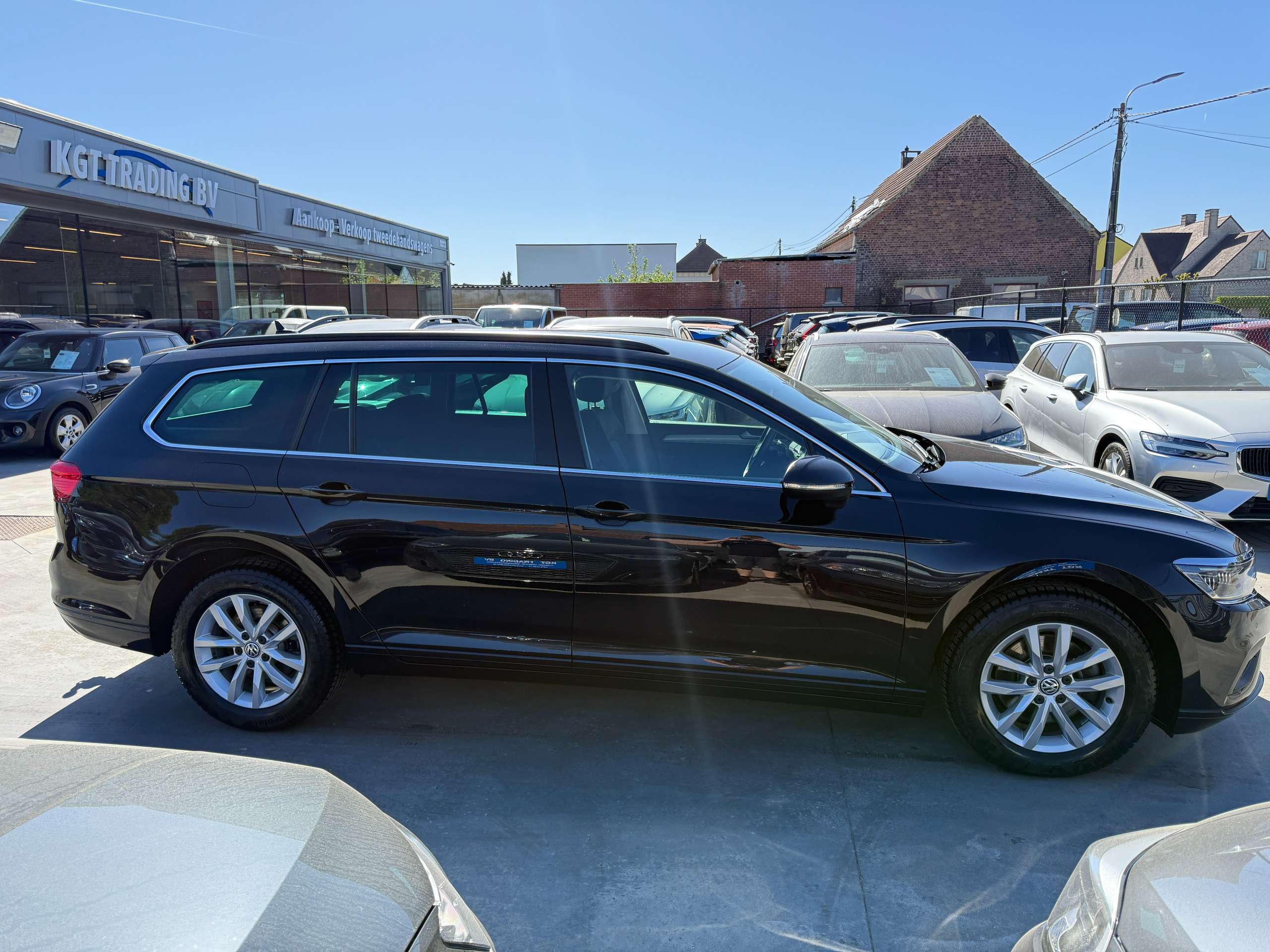 7d731be0-ad96-417e-8709-421d38f5f12e4-volkswagen-passat-variant-1-6-tdi-dsg-automaat-full-led-navigatie-trekhaak-carplay.jpg