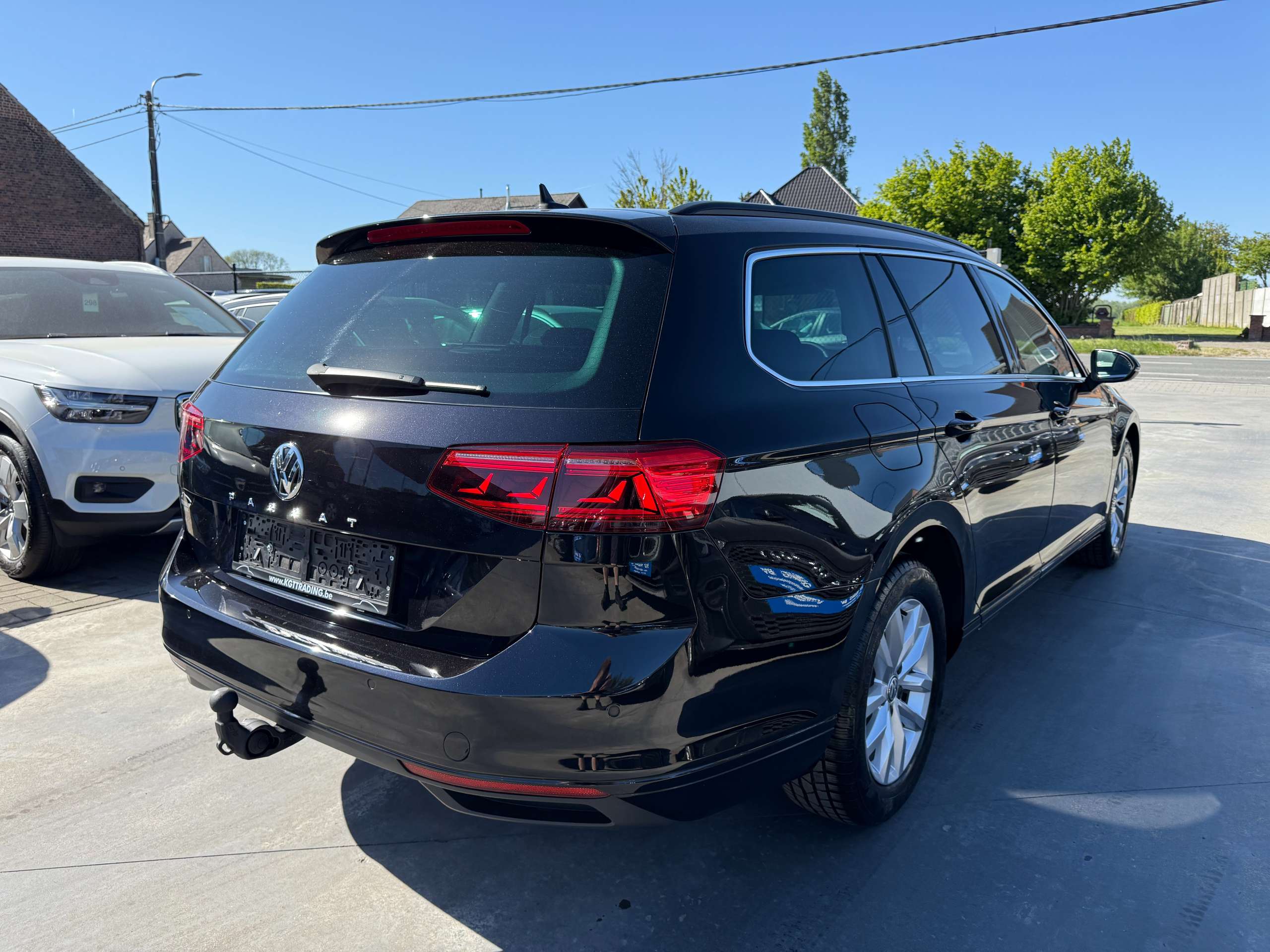 7d731be0-ad96-417e-8709-421d38f5f12e5-volkswagen-passat-variant-1-6-tdi-dsg-automaat-full-led-navigatie-trekhaak-carplay.jpg