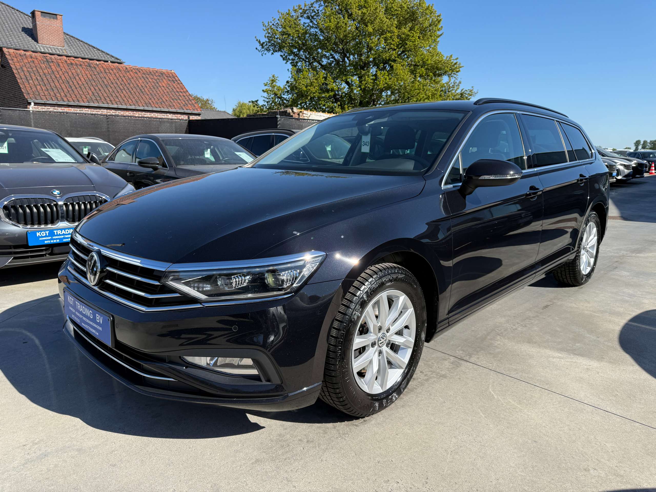 7d731be0-ad96-417e-8709-421d38f5f12e9-volkswagen-passat-variant-1-6-tdi-dsg-automaat-full-led-navigatie-trekhaak-carplay.jpg