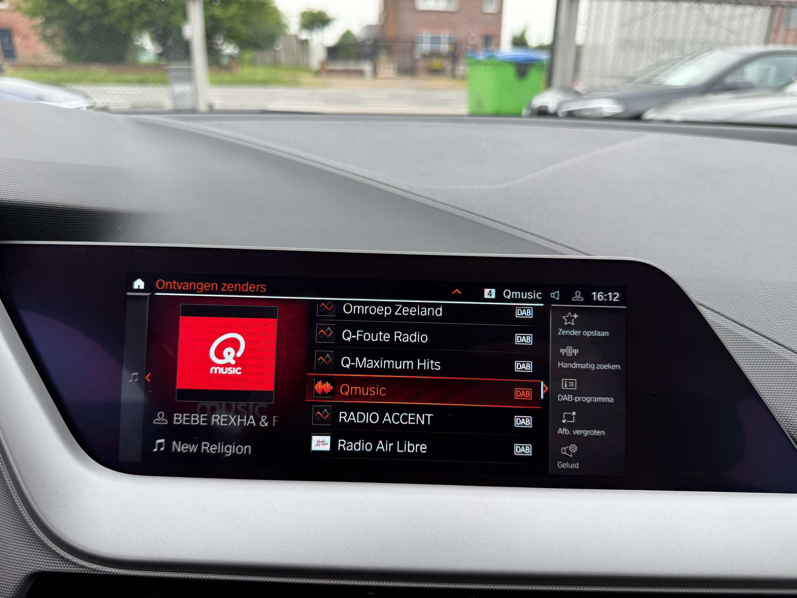 86a1af9f-8dc5-41dc-be27-de3c405a645722-bmw-118-i-136pk-navigatie-carplay-full-led-bluetooth-pdc-alu.jpg