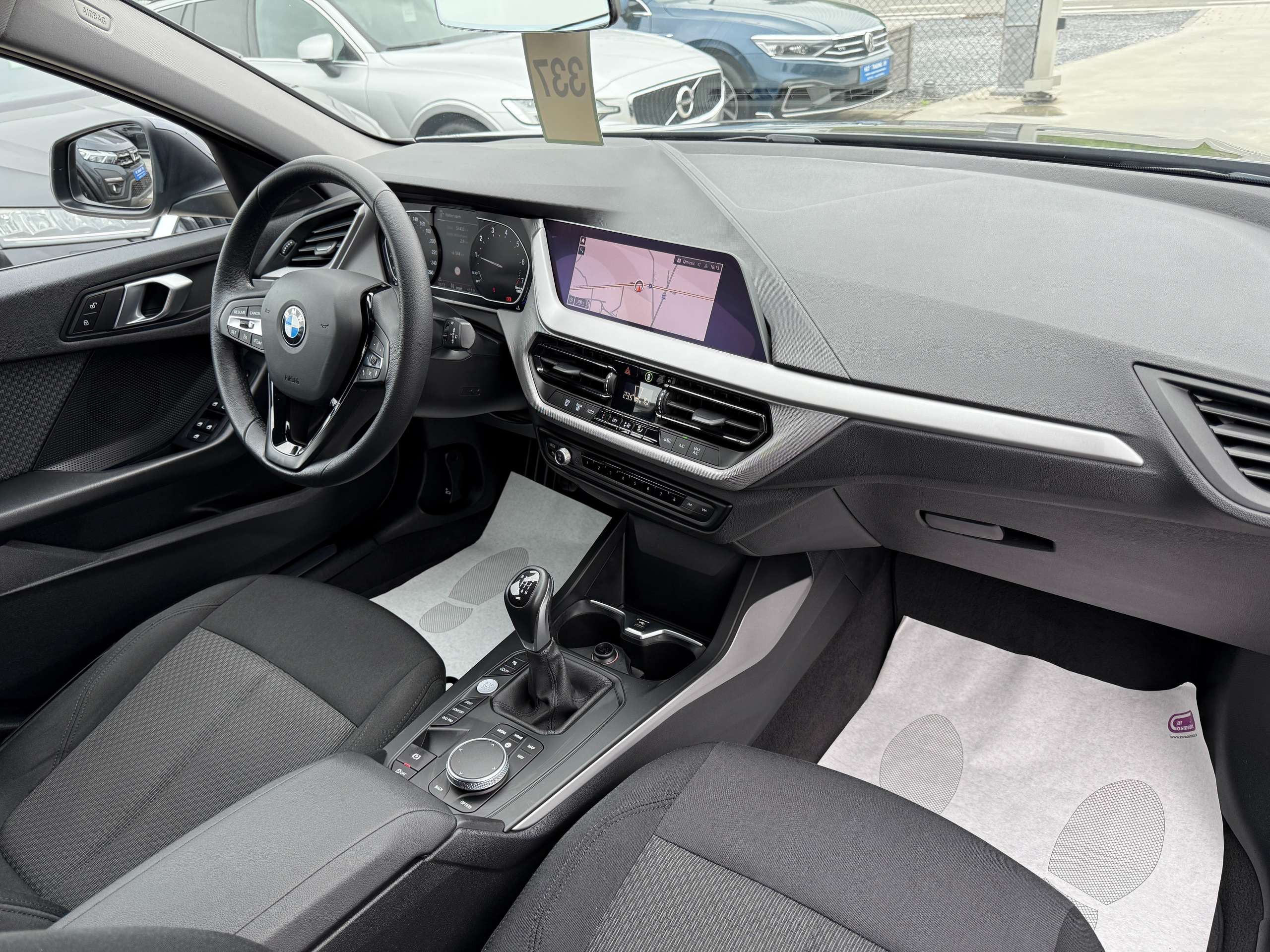 86a1af9f-8dc5-41dc-be27-de3c405a645725-bmw-118-i-136pk-navigatie-carplay-full-led-bluetooth-pdc-alu.jpg
