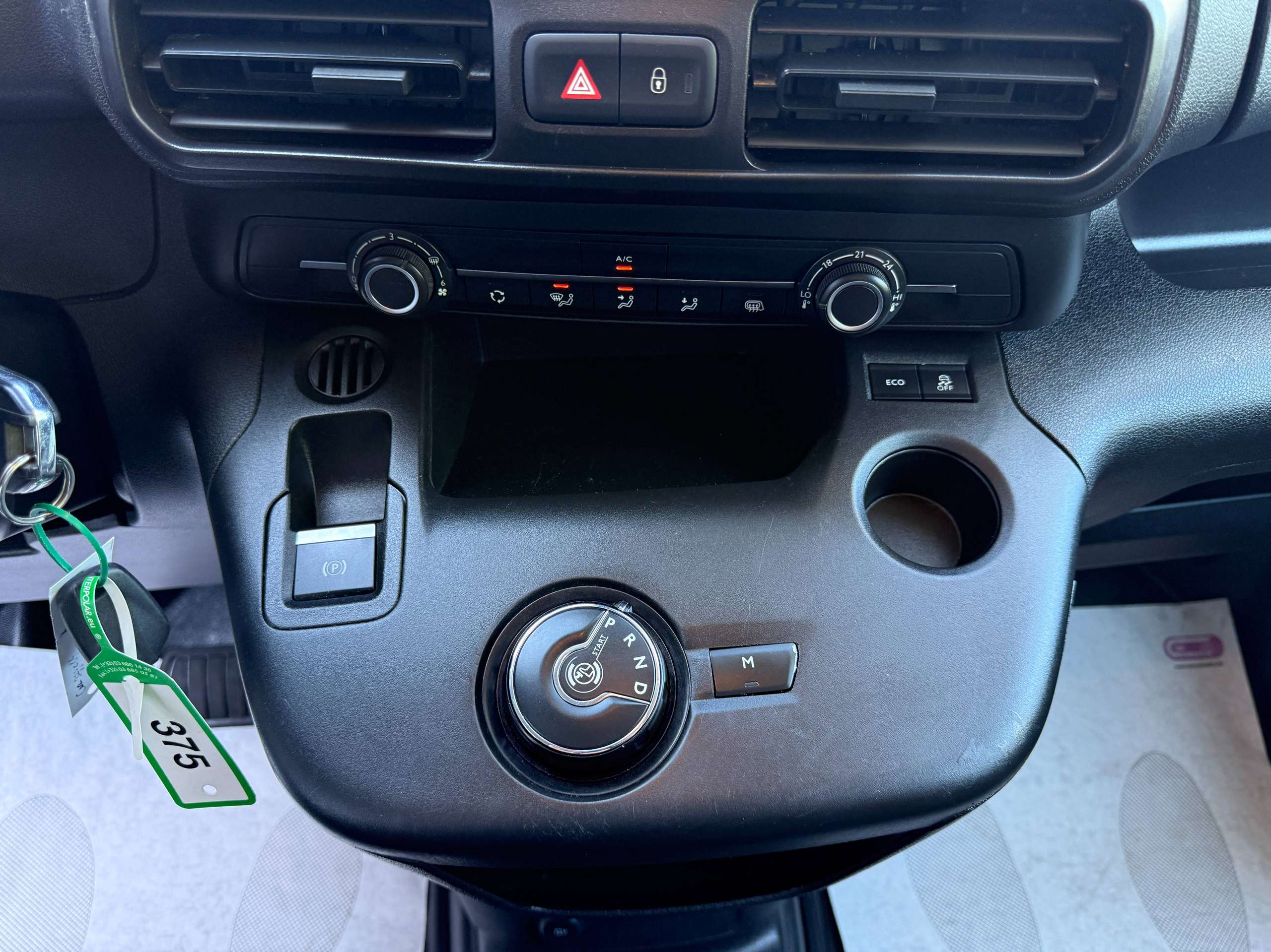 95028cae-d287-4735-84cd-8e4506be1ca919-peugeot-partner-1-5-bluehdi-130pk-automaat-3-zit-bluetooth-pdc-airco-carpass.jpg