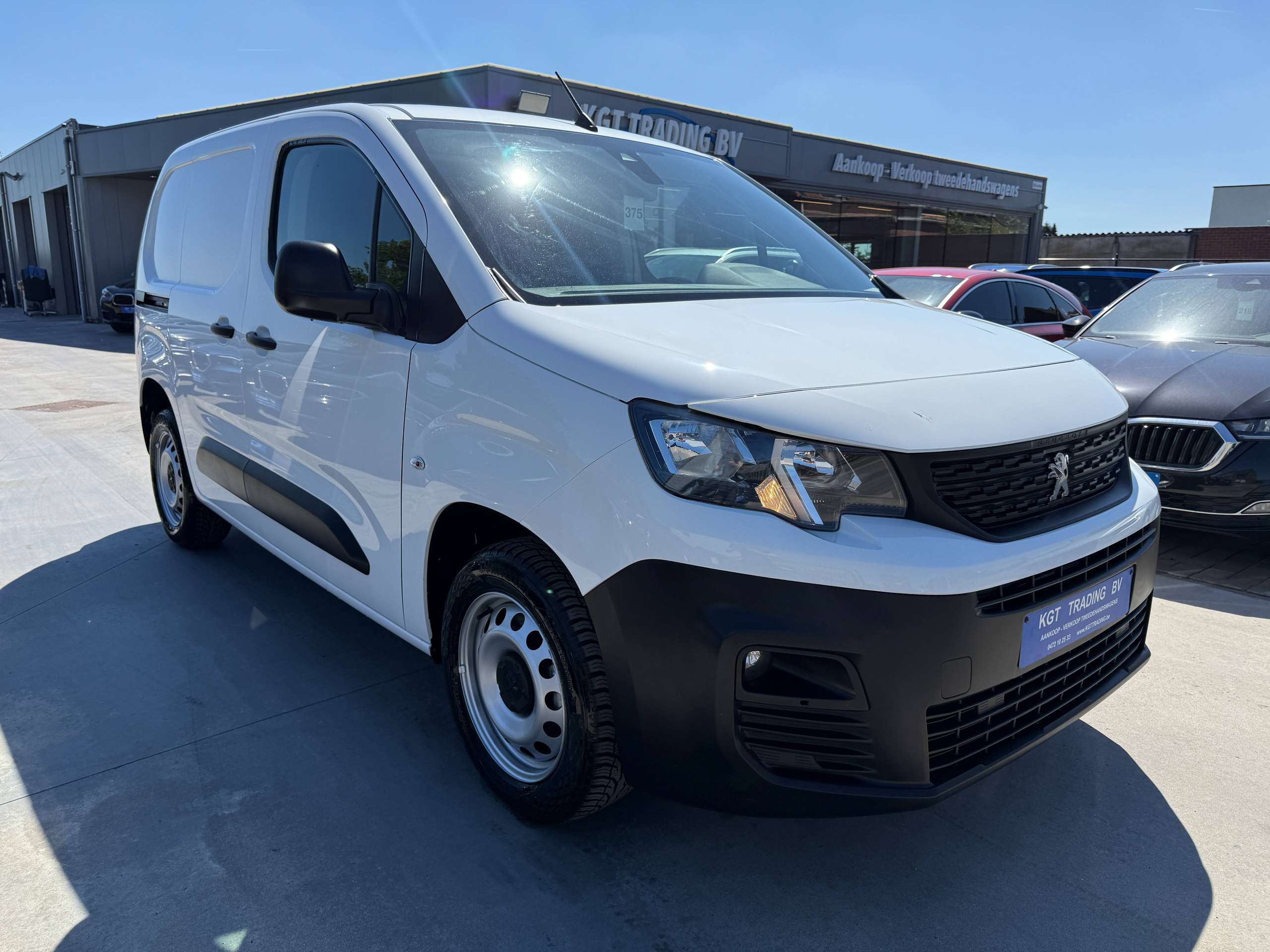 95028cae-d287-4735-84cd-8e4506be1ca93-peugeot-partner-1-5-bluehdi-130pk-automaat-3-zit-bluetooth-pdc-airco-carpass.jpg