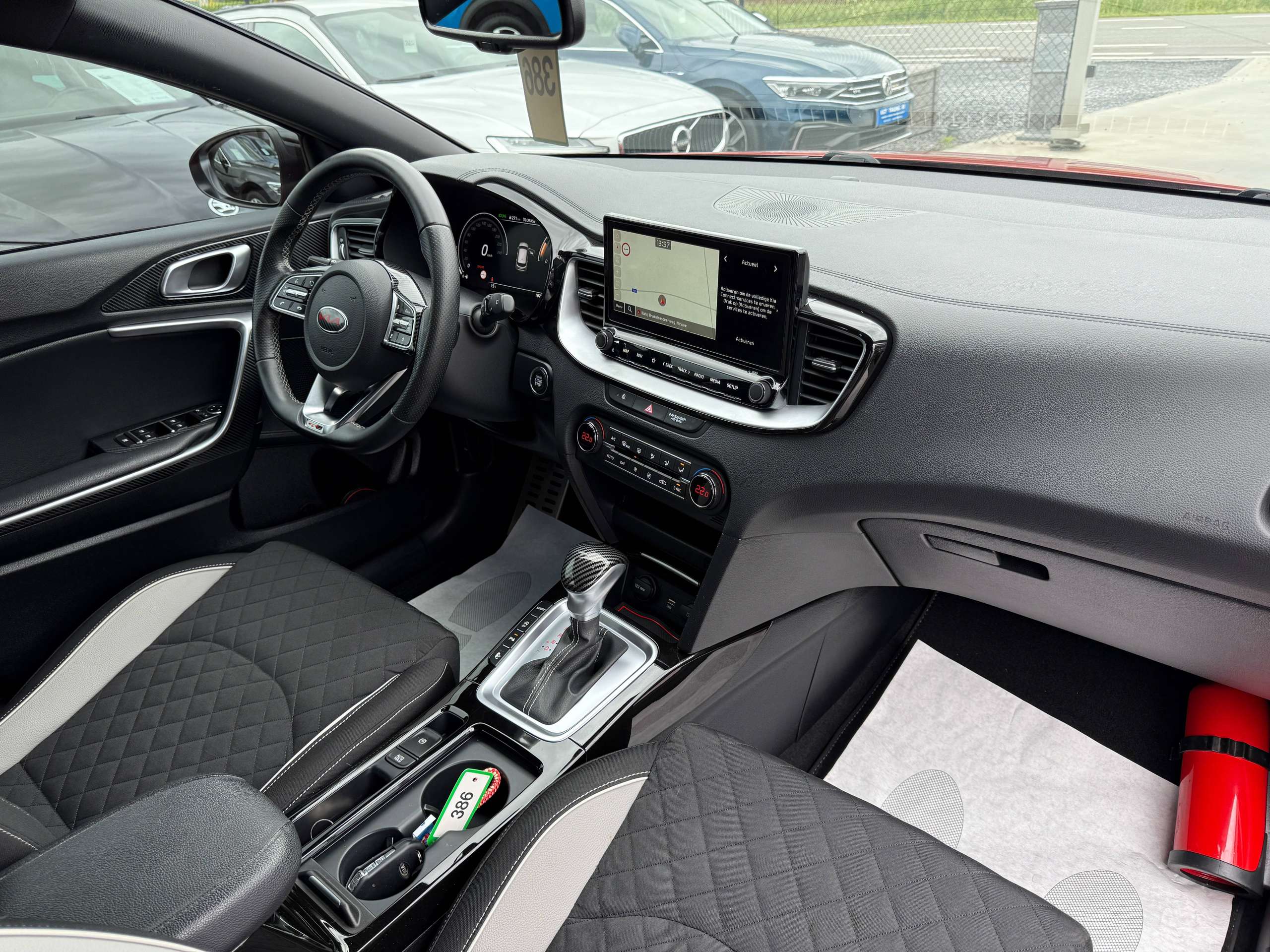 9ea732dd-32a9-451a-b068-a28474bbbe5229-kia-proceed-pro_ceed-1-6-crdi-gt-line-automaat-navigatie-leder-xenon-camera-carplay.jpg