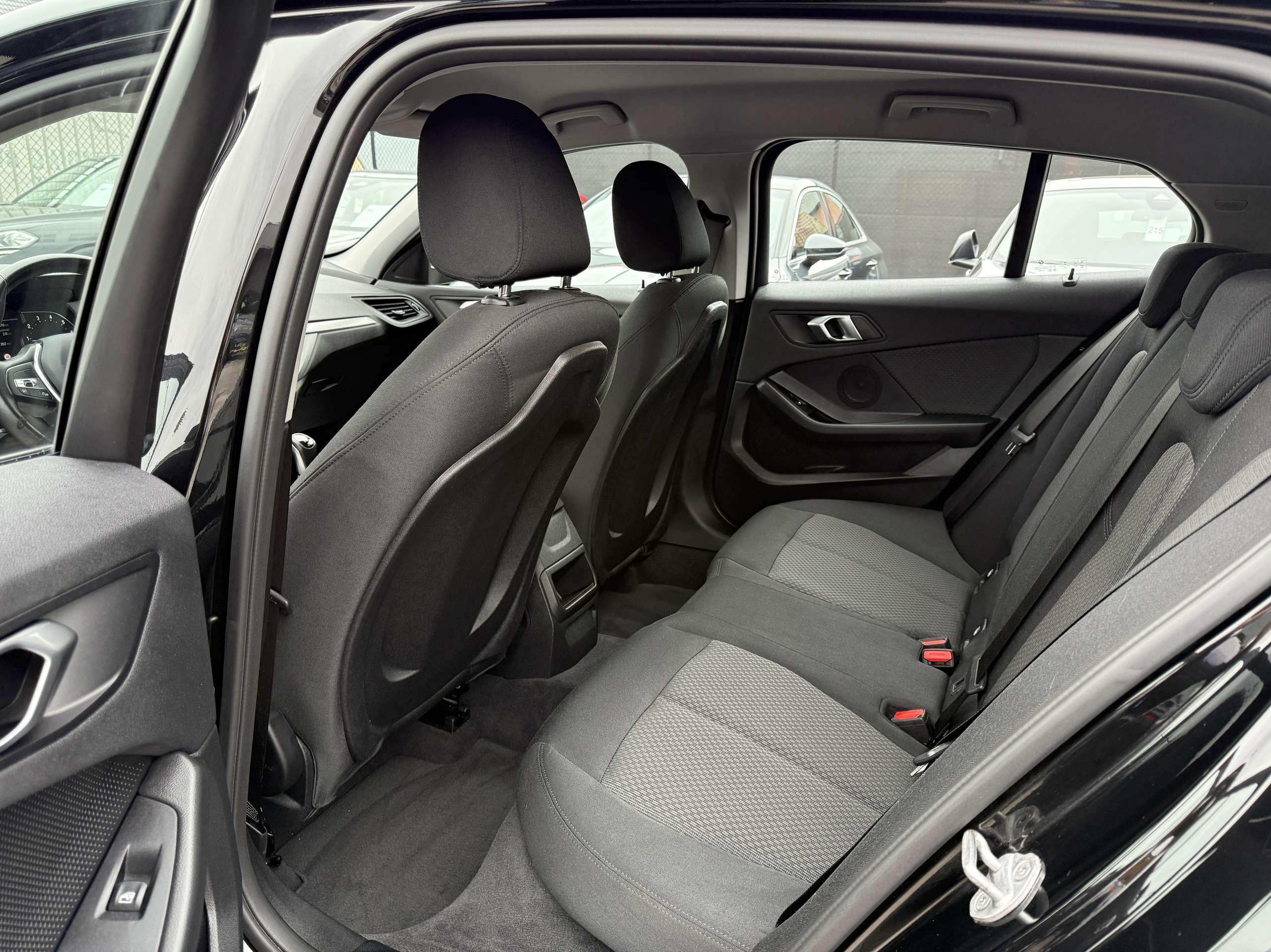 cfa535cd-d7be-4c0c-9a23-d6363453bae715-bmw-116-i-full-led-navigatie-carplay-dab-bluetooth-pdc-alu.jpg