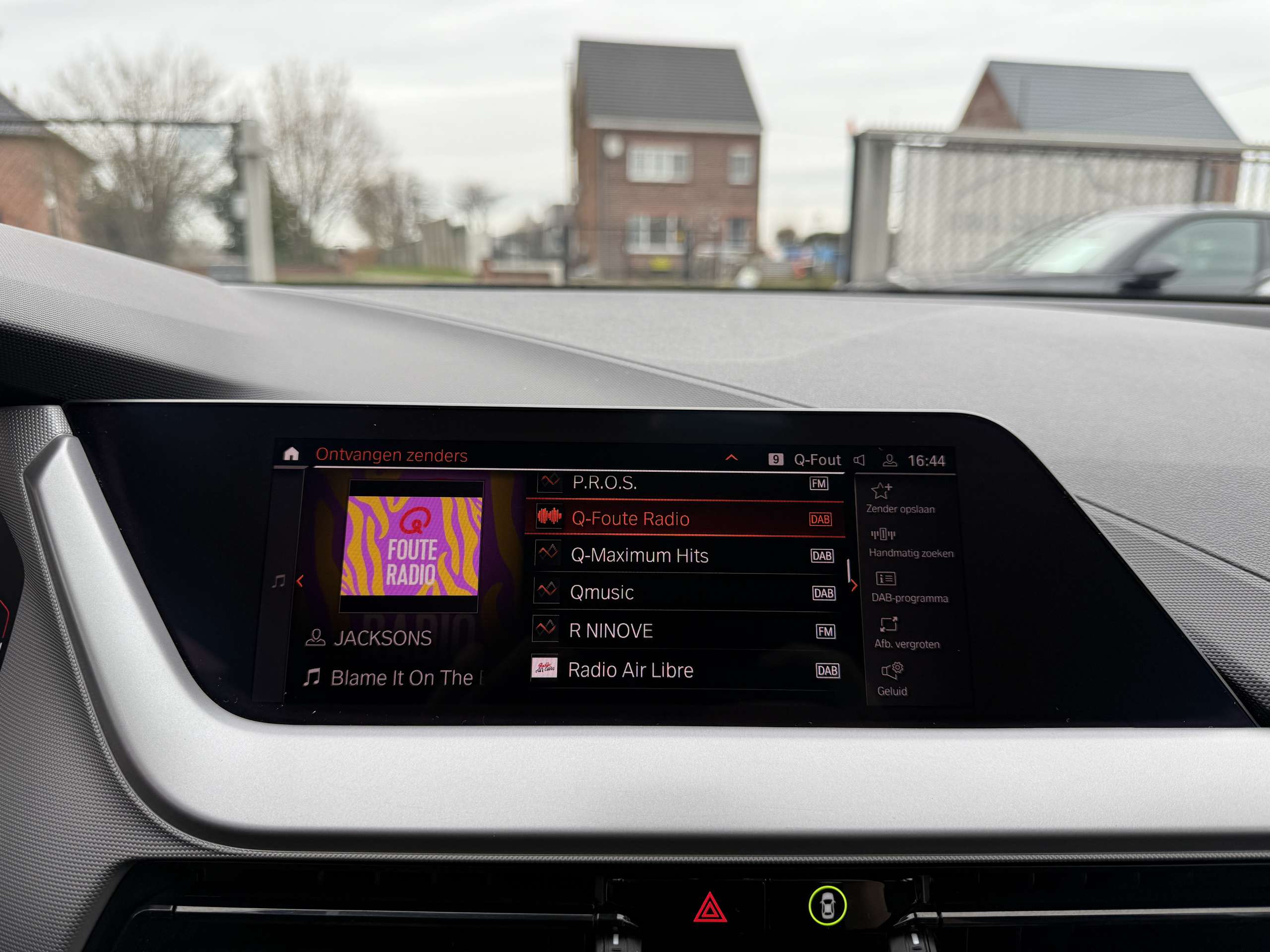 cfa535cd-d7be-4c0c-9a23-d6363453bae721-bmw-116-i-full-led-navigatie-carplay-dab-bluetooth-pdc-alu.jpg