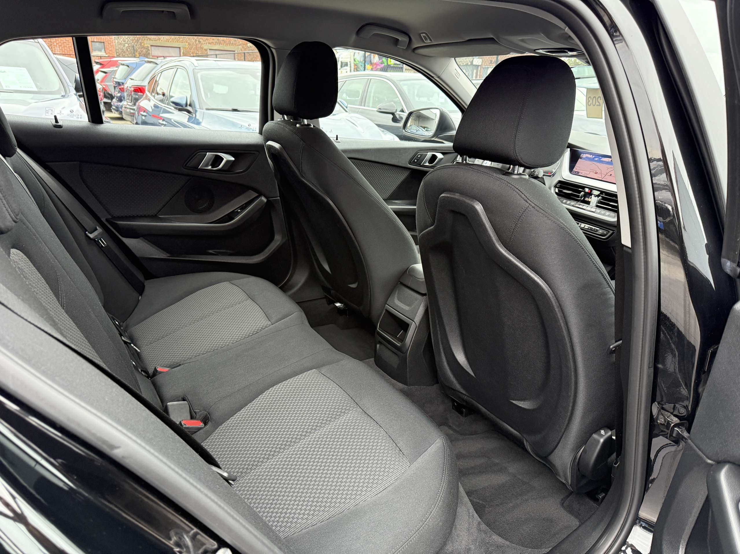 cfa535cd-d7be-4c0c-9a23-d6363453bae727-bmw-116-i-full-led-navigatie-carplay-dab-bluetooth-pdc-alu.jpg