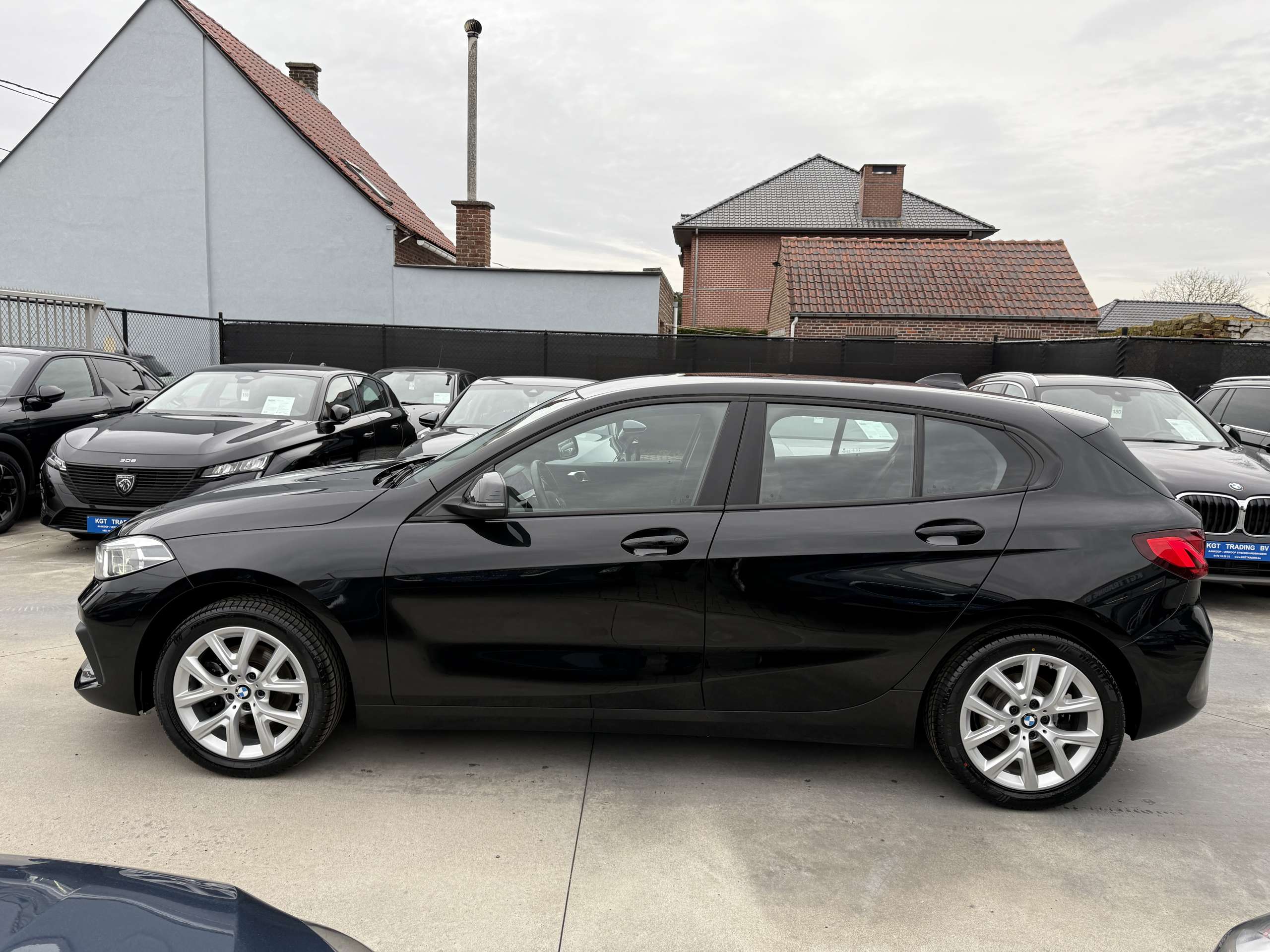 cfa535cd-d7be-4c0c-9a23-d6363453bae78-bmw-116-i-full-led-navigatie-carplay-dab-bluetooth-pdc-alu.jpg