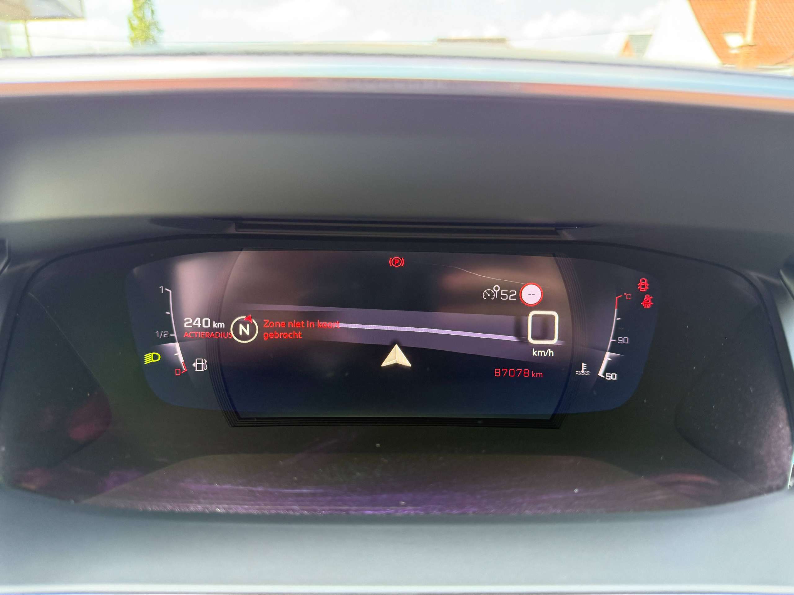 daf3a78d-541e-4ada-9df2-6c32a7a4316415-peugeot-2008-1-2i-130pk-allure-navigatie-camera-leder-carplay-full-led-lane-assist.jpg