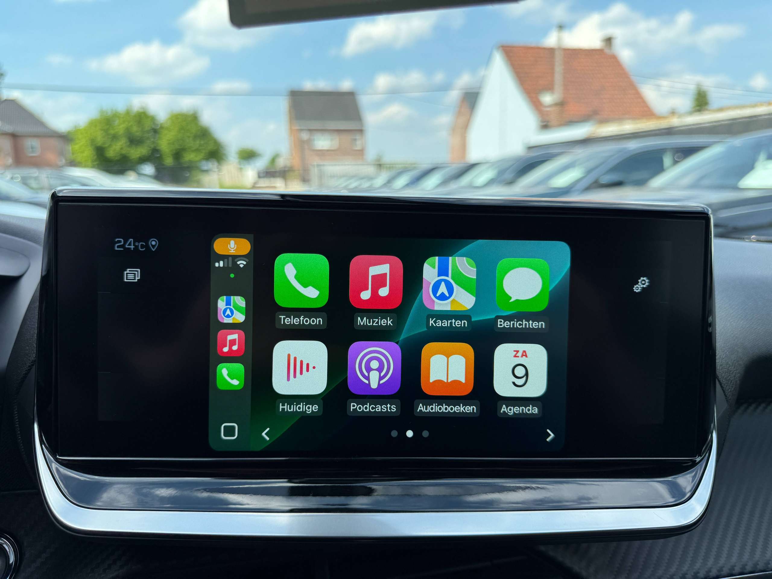 daf3a78d-541e-4ada-9df2-6c32a7a4316422-peugeot-2008-1-2i-130pk-allure-navigatie-camera-leder-carplay-full-led-lane-assist.jpg