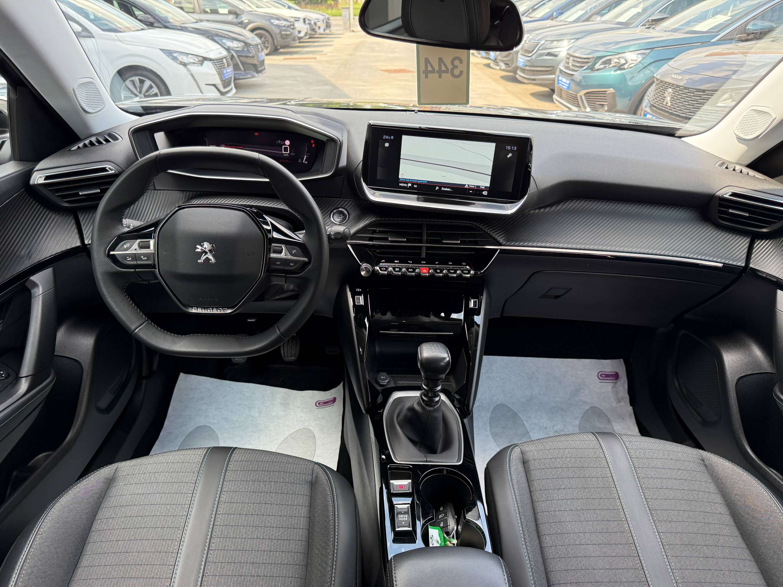 daf3a78d-541e-4ada-9df2-6c32a7a4316429-peugeot-2008-1-2i-130pk-allure-navigatie-camera-leder-carplay-full-led-lane-assist.jpg